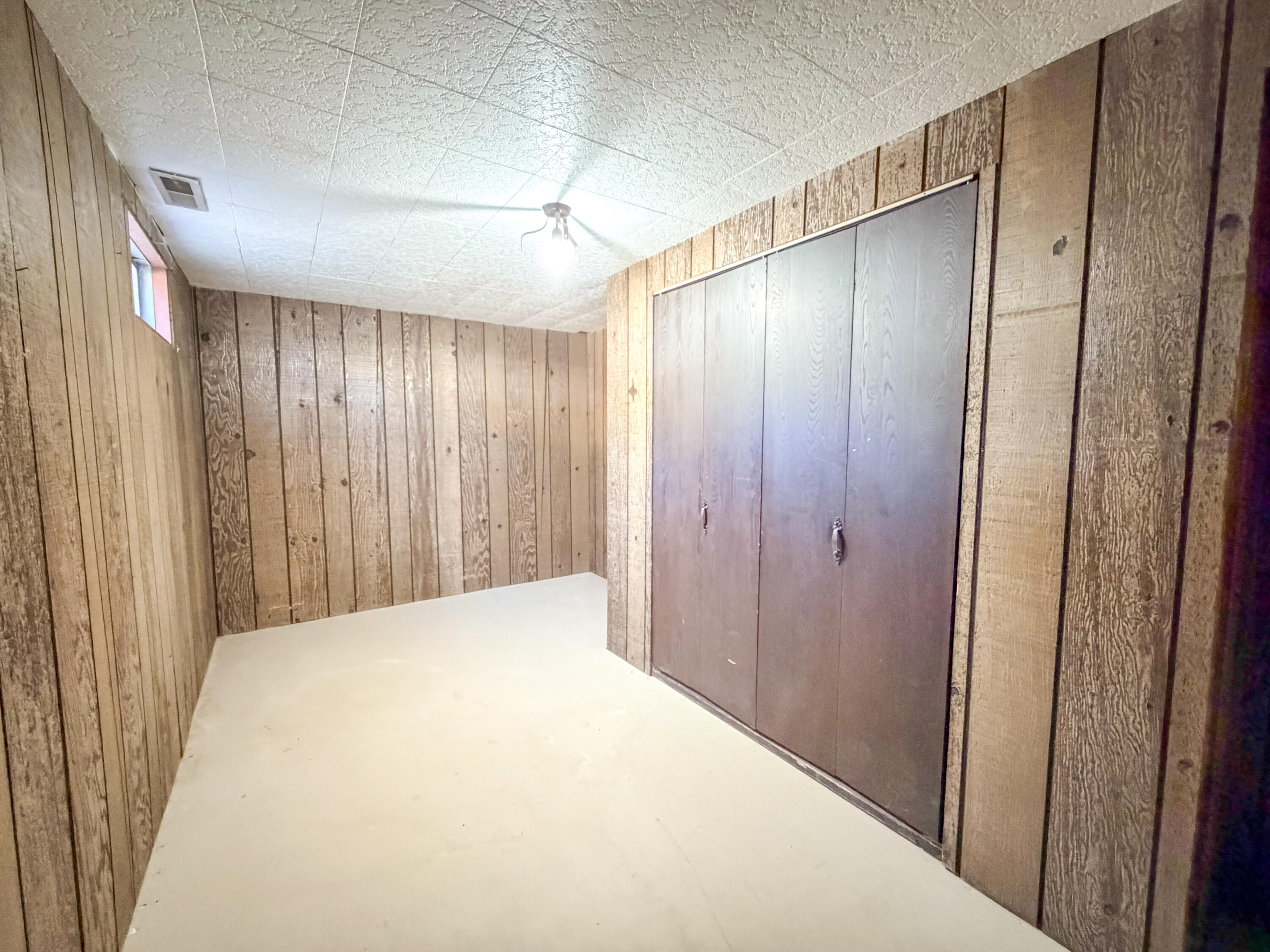 
                        Property photograph at
                        598 N HWY 395
                      