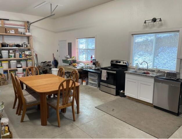 
                        Property photograph at
                        2190 HEINE RD
                      