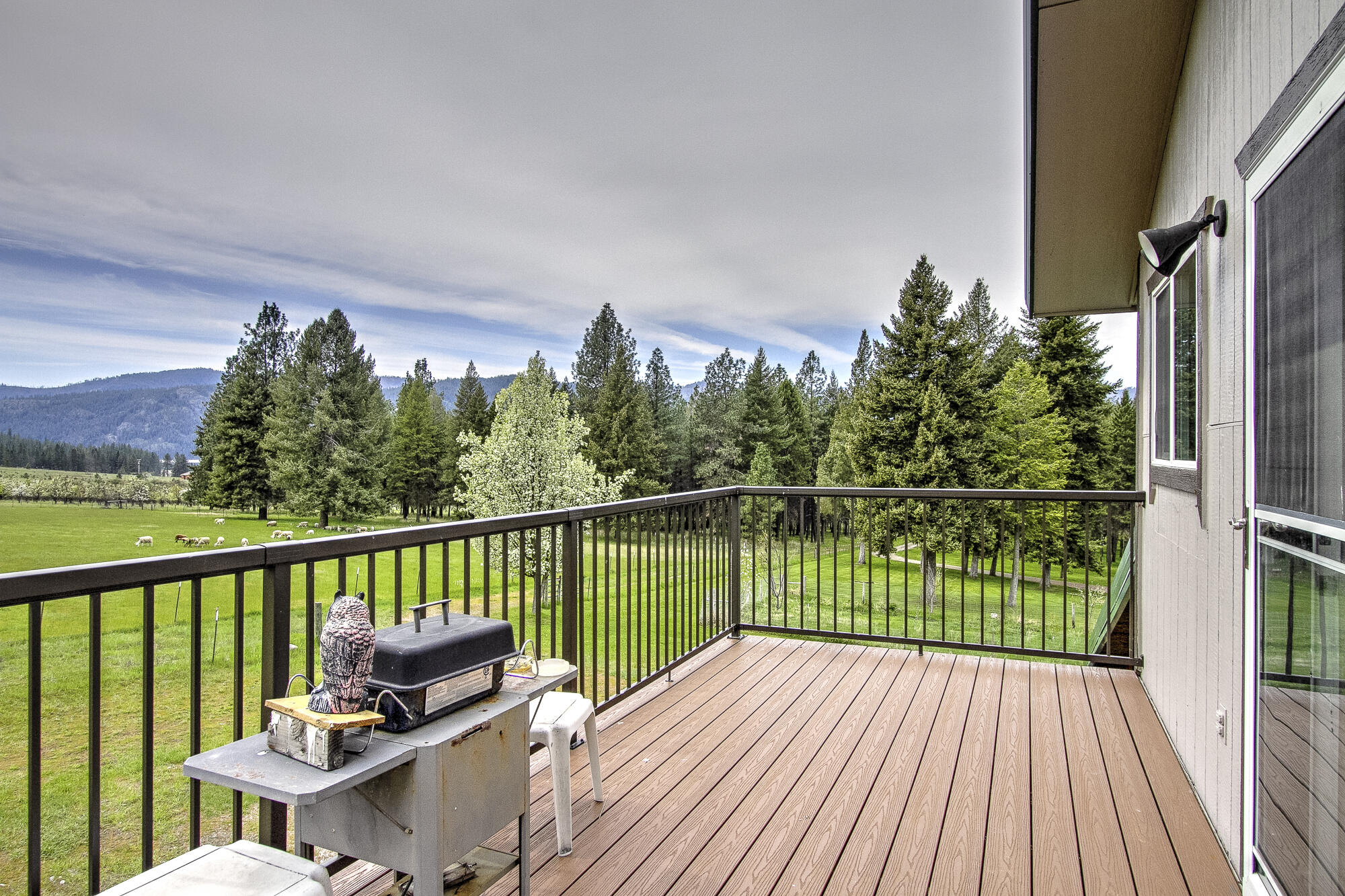 
                        Property photograph at
                        6731 RIVER WAY
                      