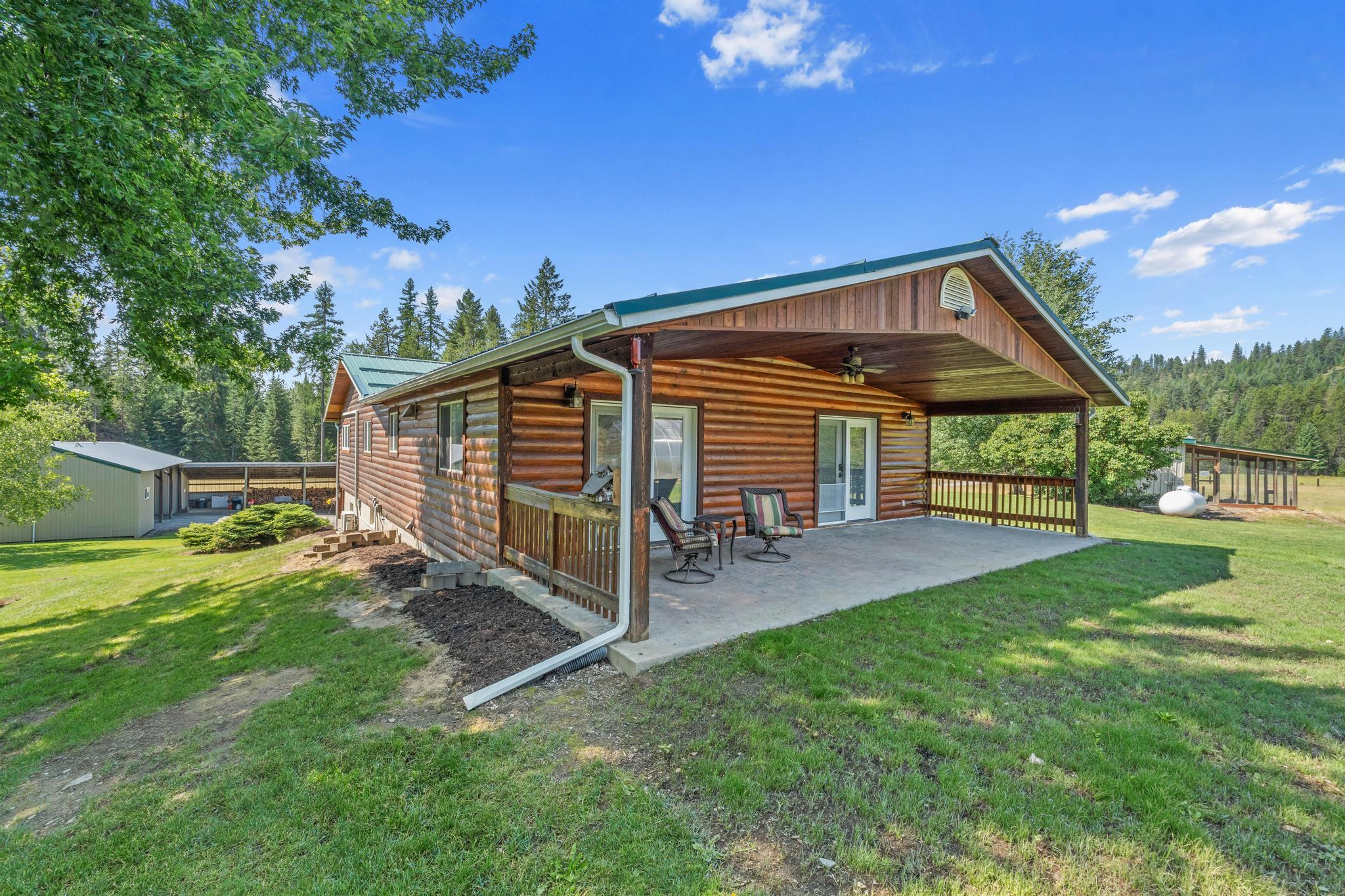 
                        Property photograph at
                        1381 LITTLE TWIN LAKES RD
                      