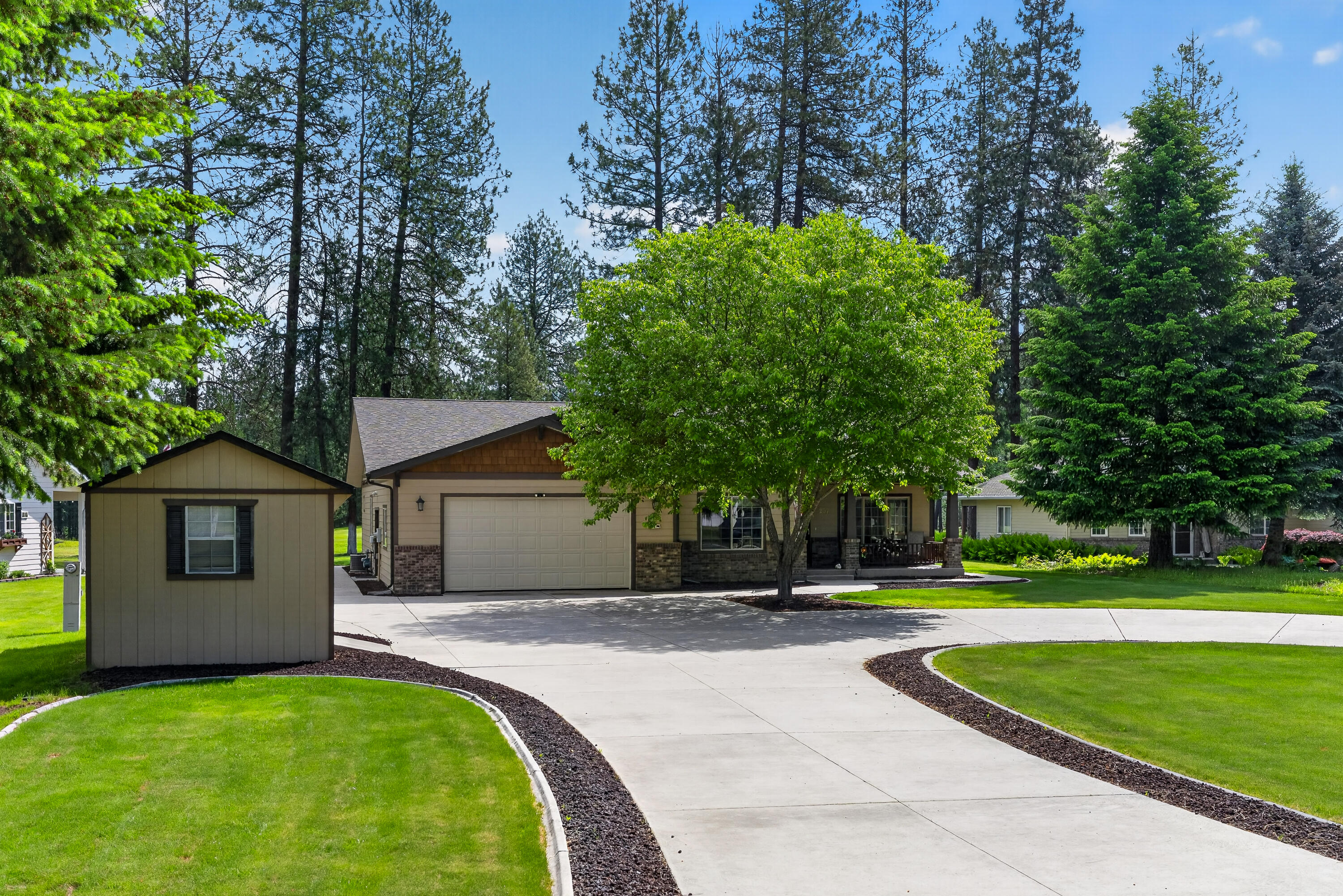 
                        Property photograph at
                        257 EAGLE DR
                      