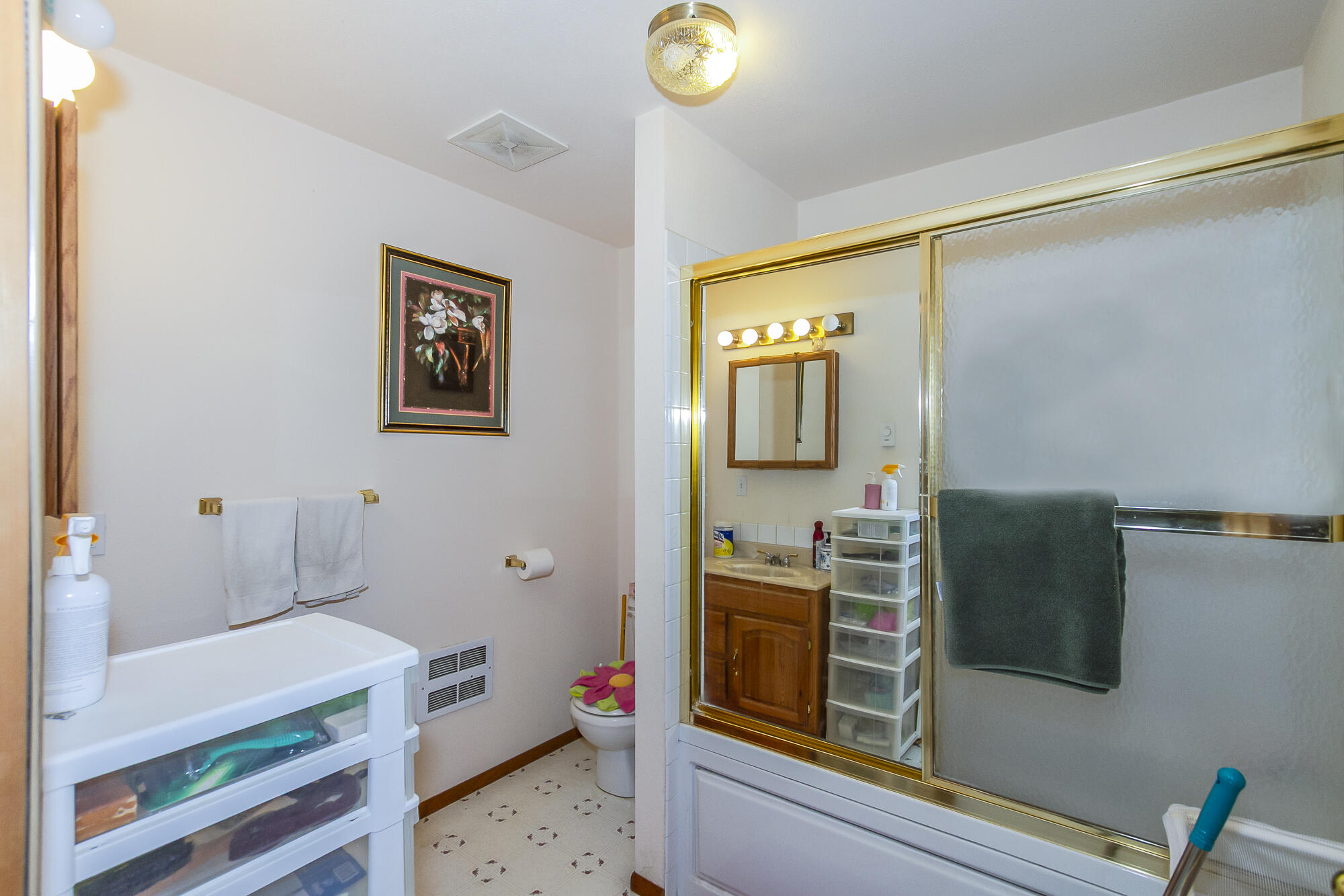 
                        Property photograph at
                        6731 RIVER WAY
                      