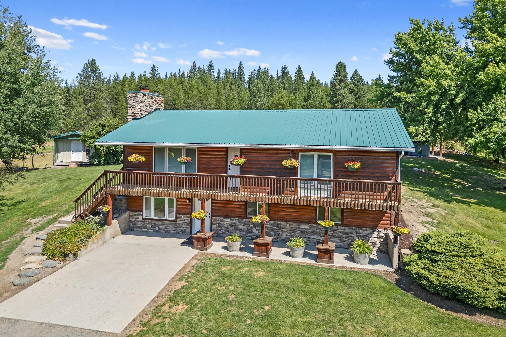 
                        Property photograph at
                        1381 LITTLE TWIN LAKES RD
                      
