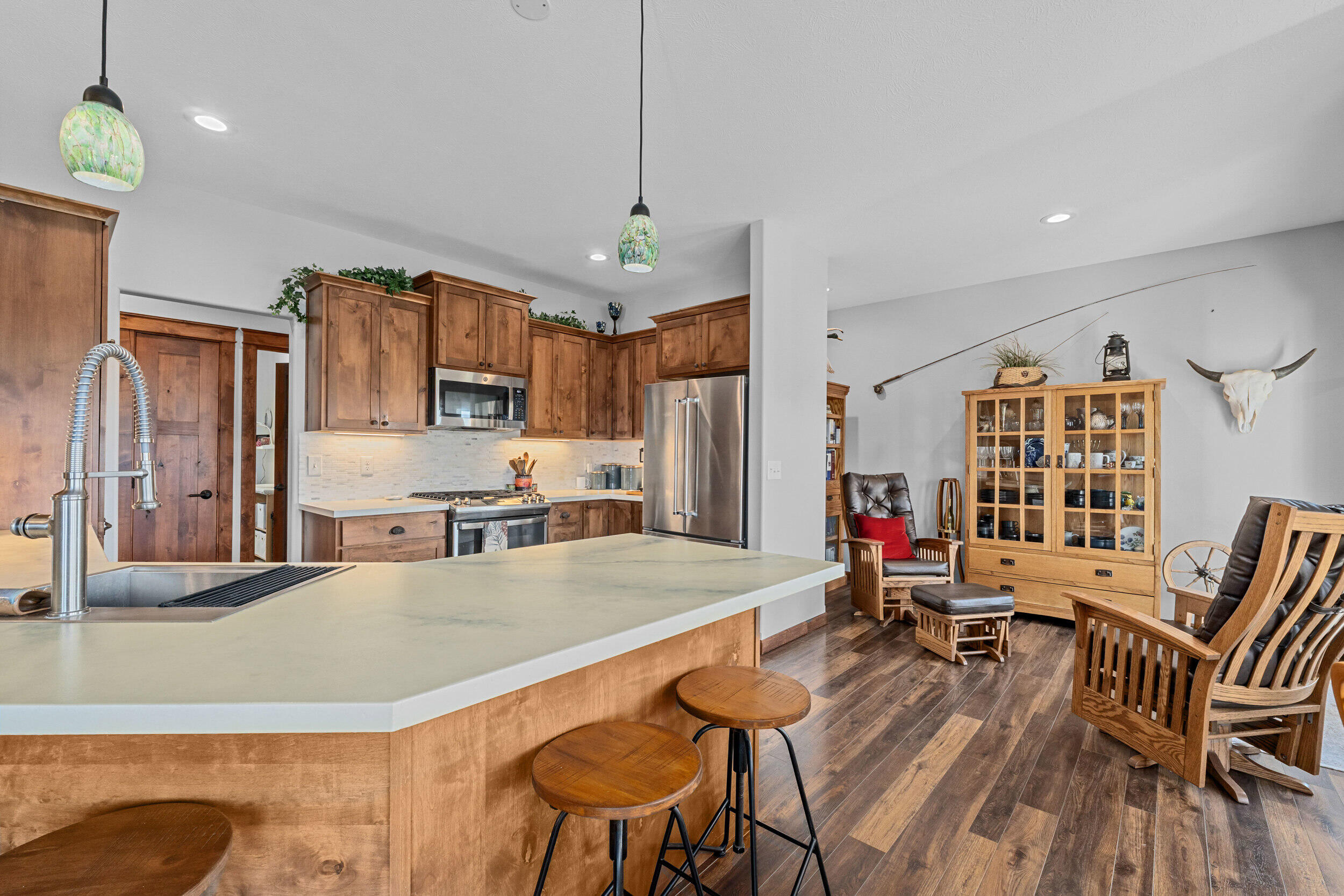 
                        Property photograph at
                        305 MAVEN WAY
                      