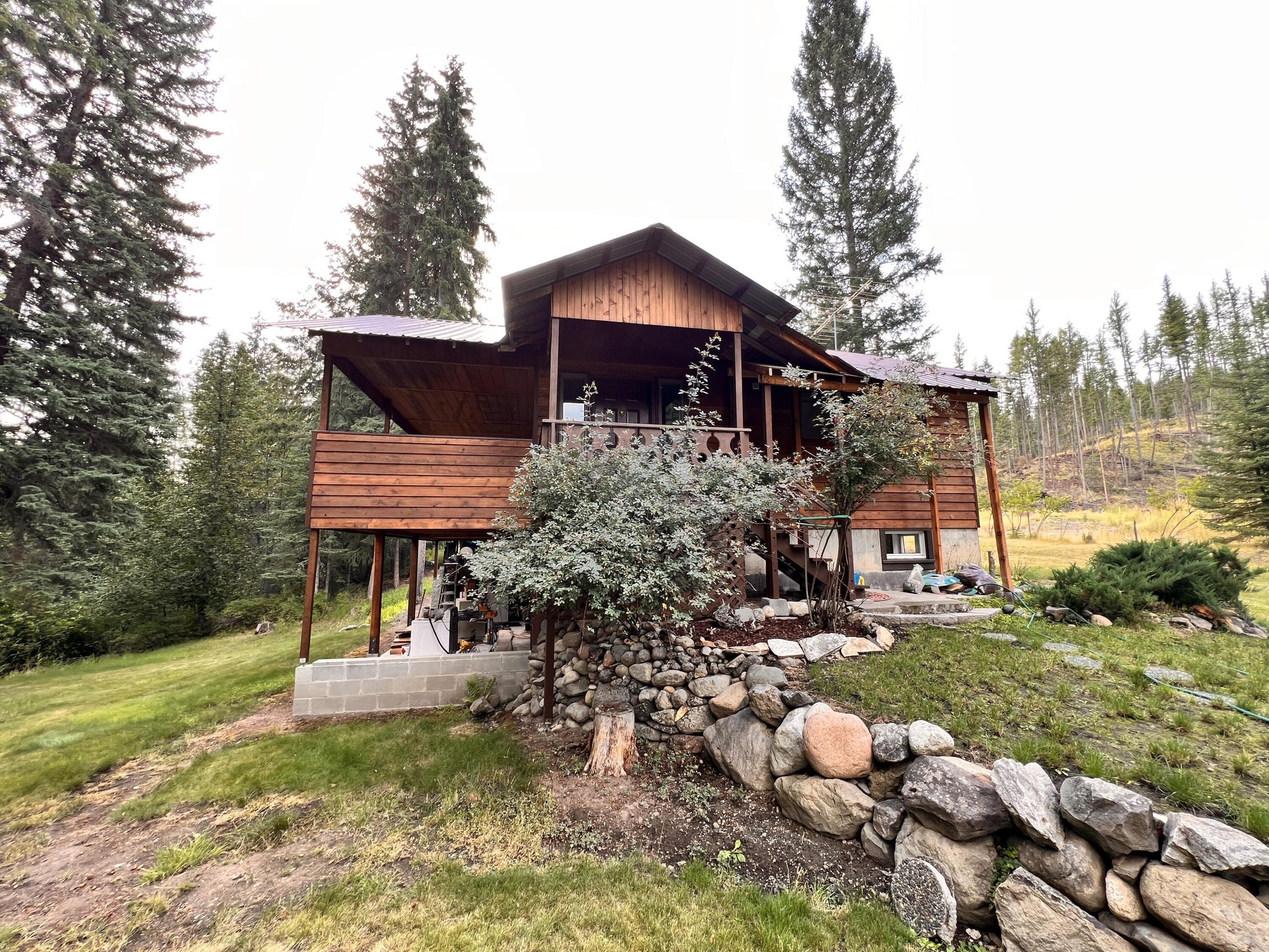 
                        Property photograph at
                        5 VISTA DR
                      