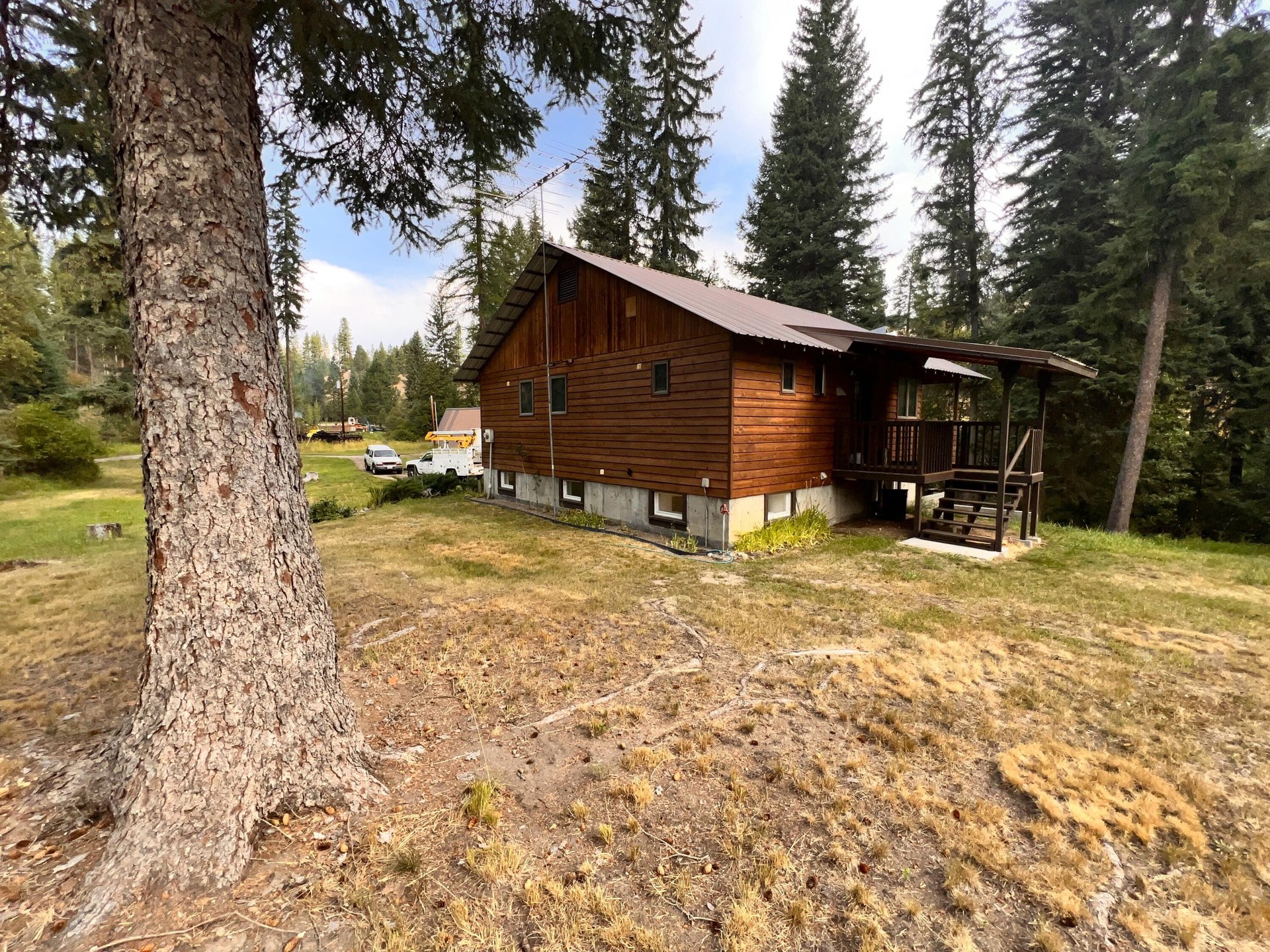 
                        Property photograph at
                        5 VISTA DR
                      