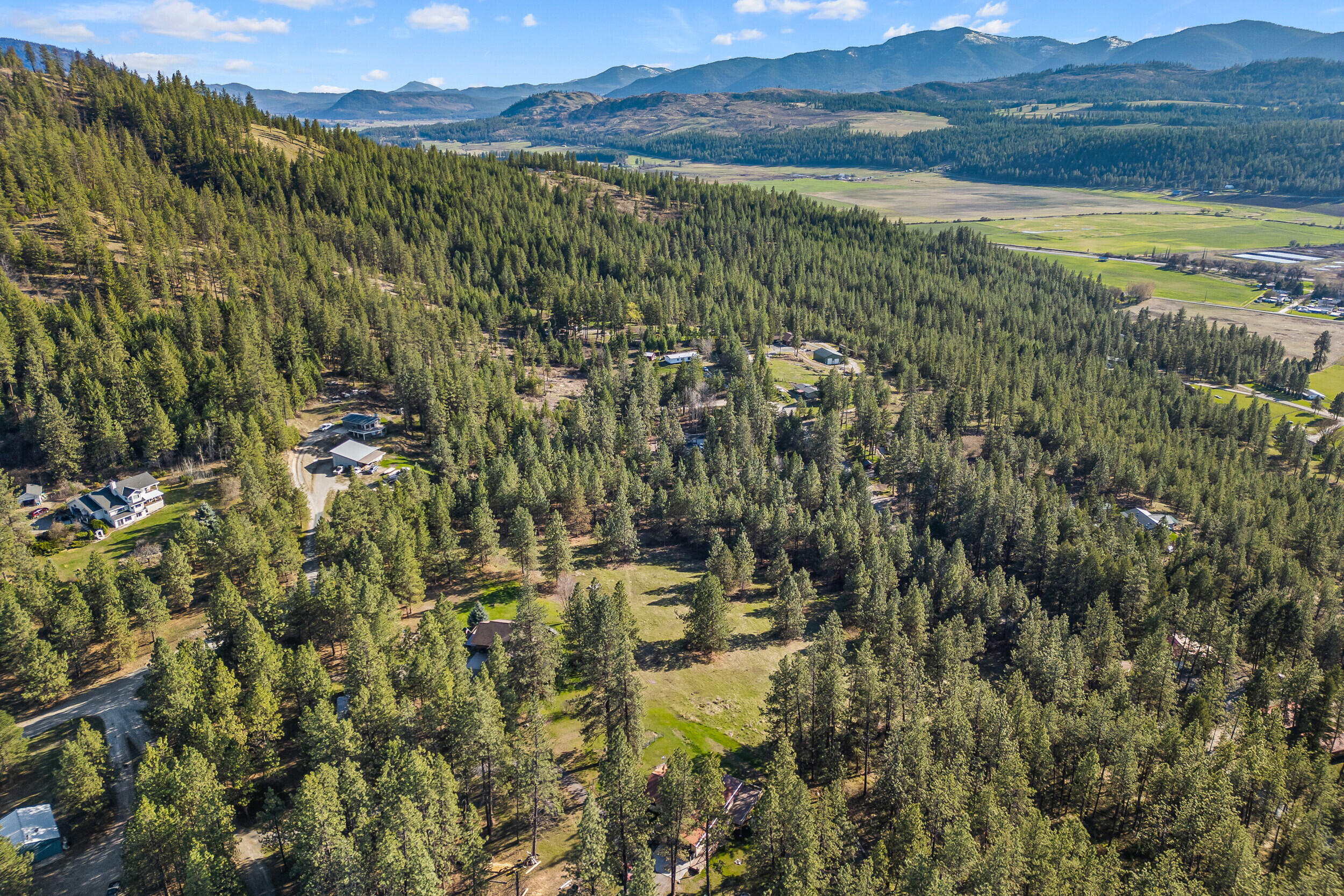
                        Property photograph at
                        753 C ARDEN BUTTE RD
                      