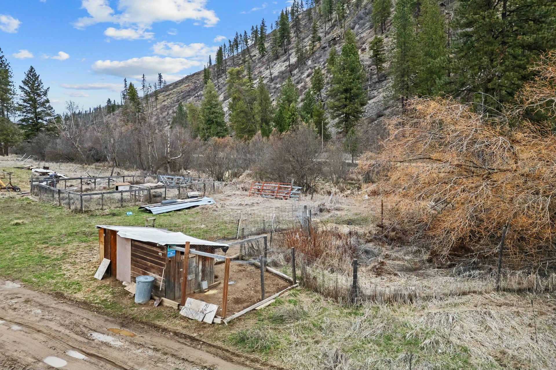 
                        Property photograph at
                        3032 WRIGHTS VALLEY RD
                      