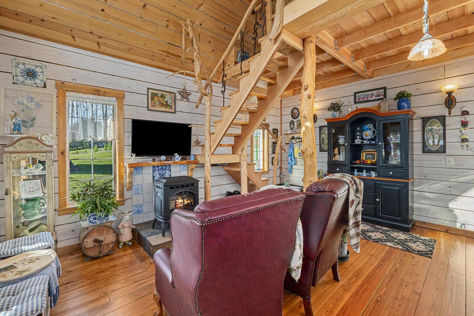 
                        Property photograph at
                        717 CONRAD HILL WAY
                      