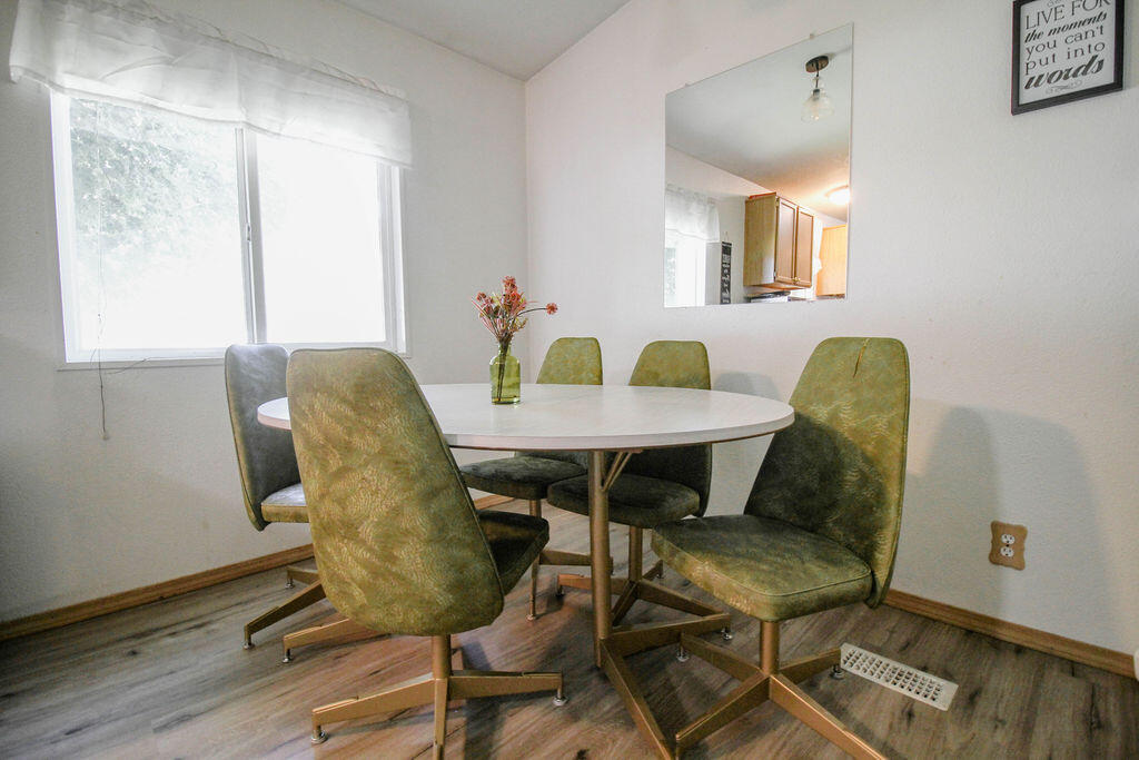 
                        Property photograph at
                        686 OLD ARDEN #38 HWY
                      