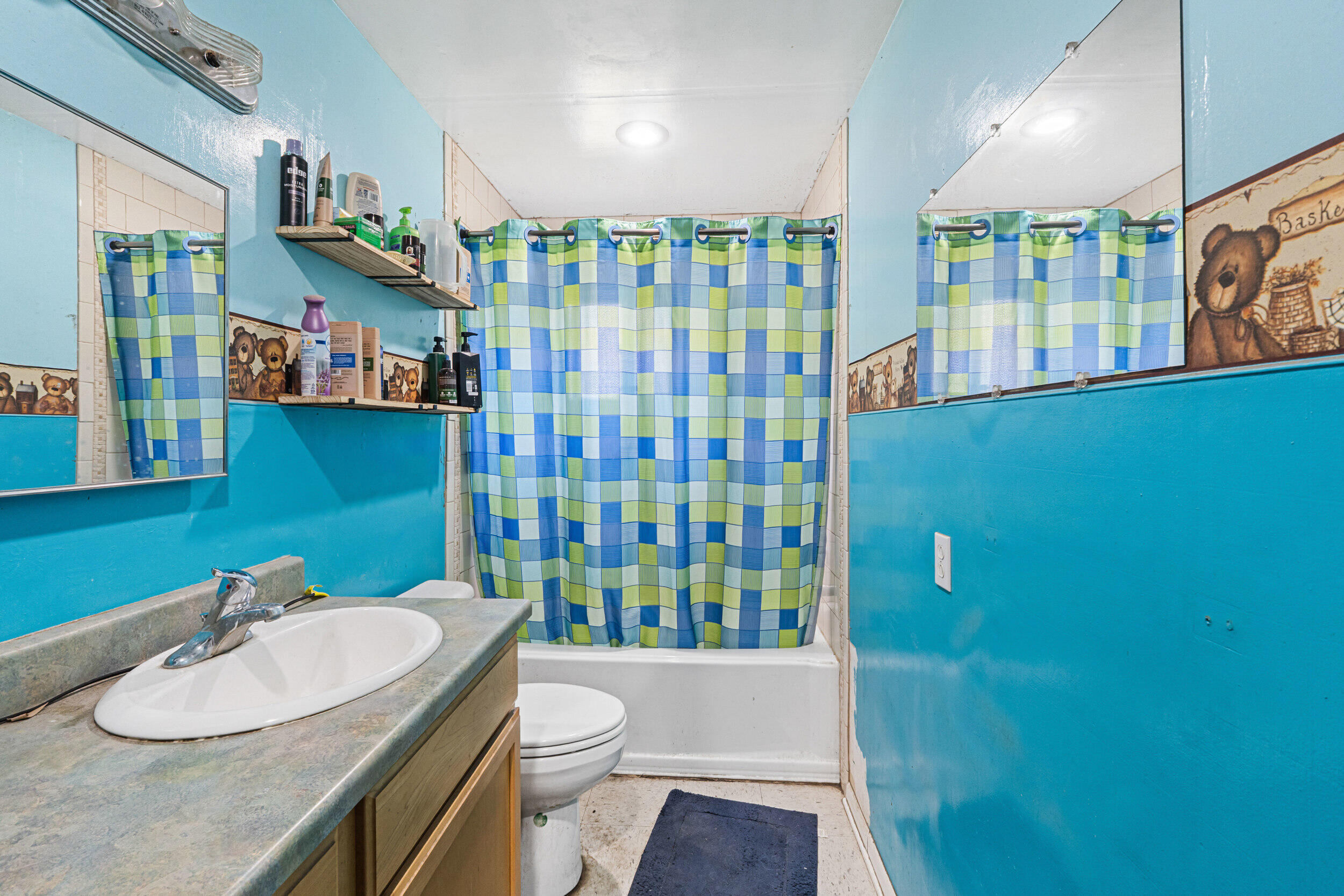 
                        Property photograph at
                        3031 HALL CREEK RD
                      