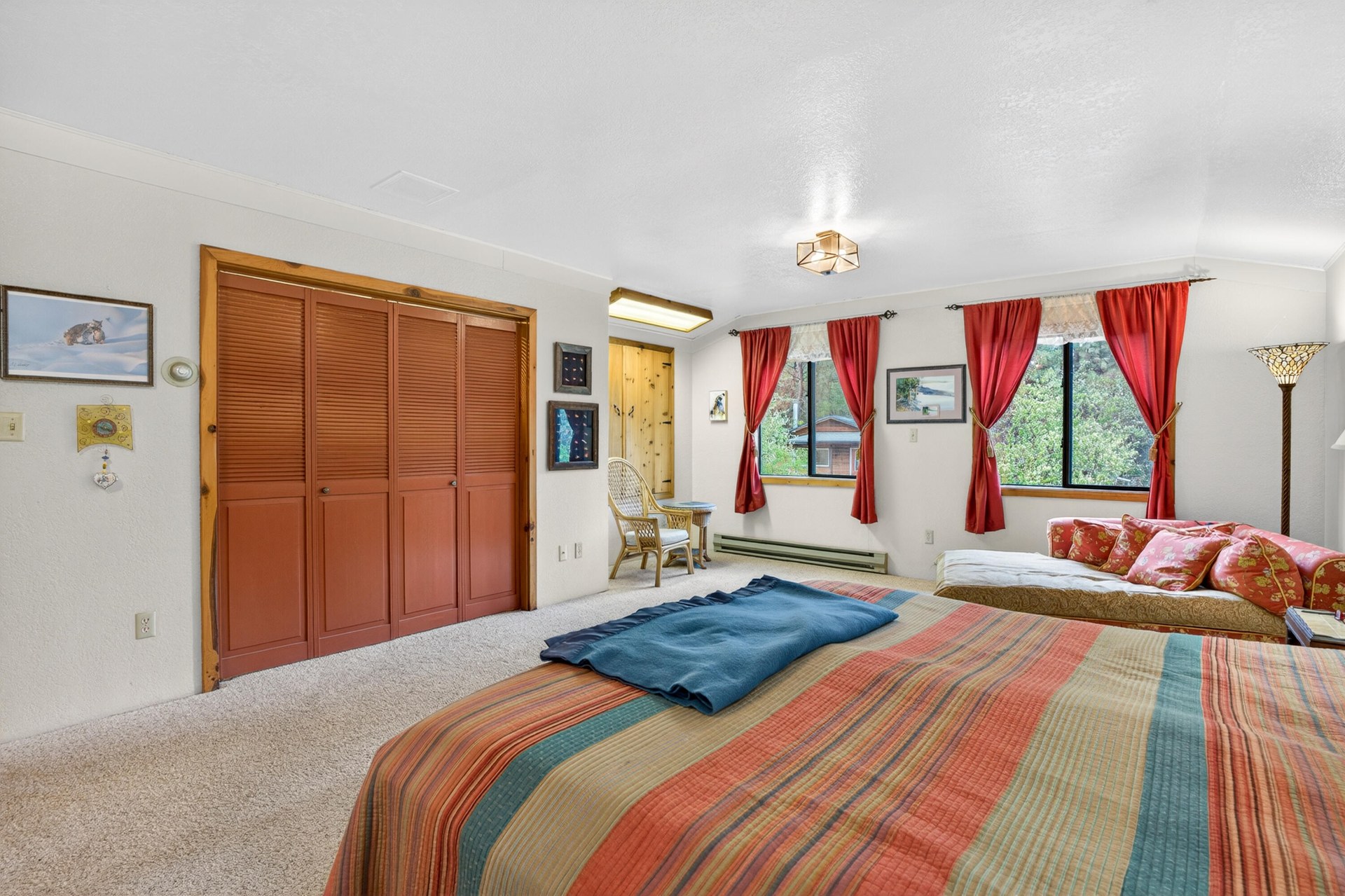 
                        Property photograph at
                        59 BISBEE CREEK LN
                      