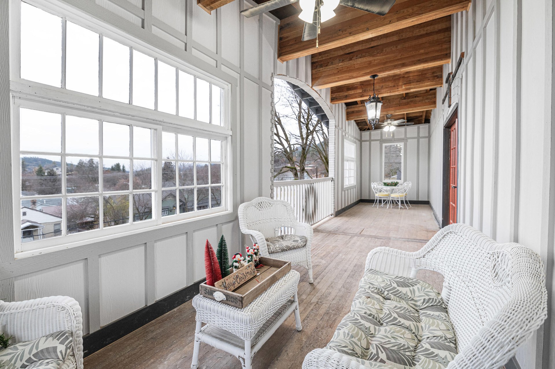 
                        Property photograph at
                        640 N ELM ST
                      