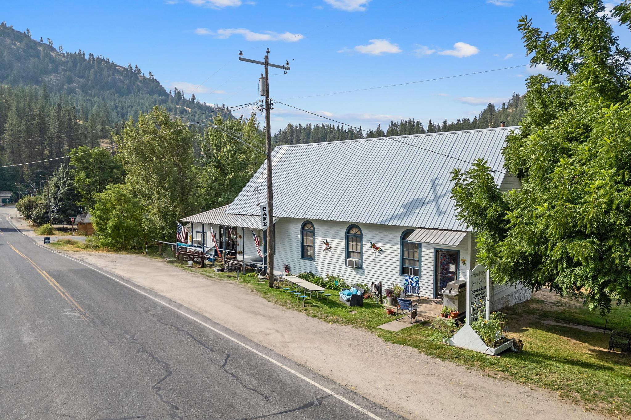 
                        Property photograph at
                        4952 HIGHWAY 25 S
                      