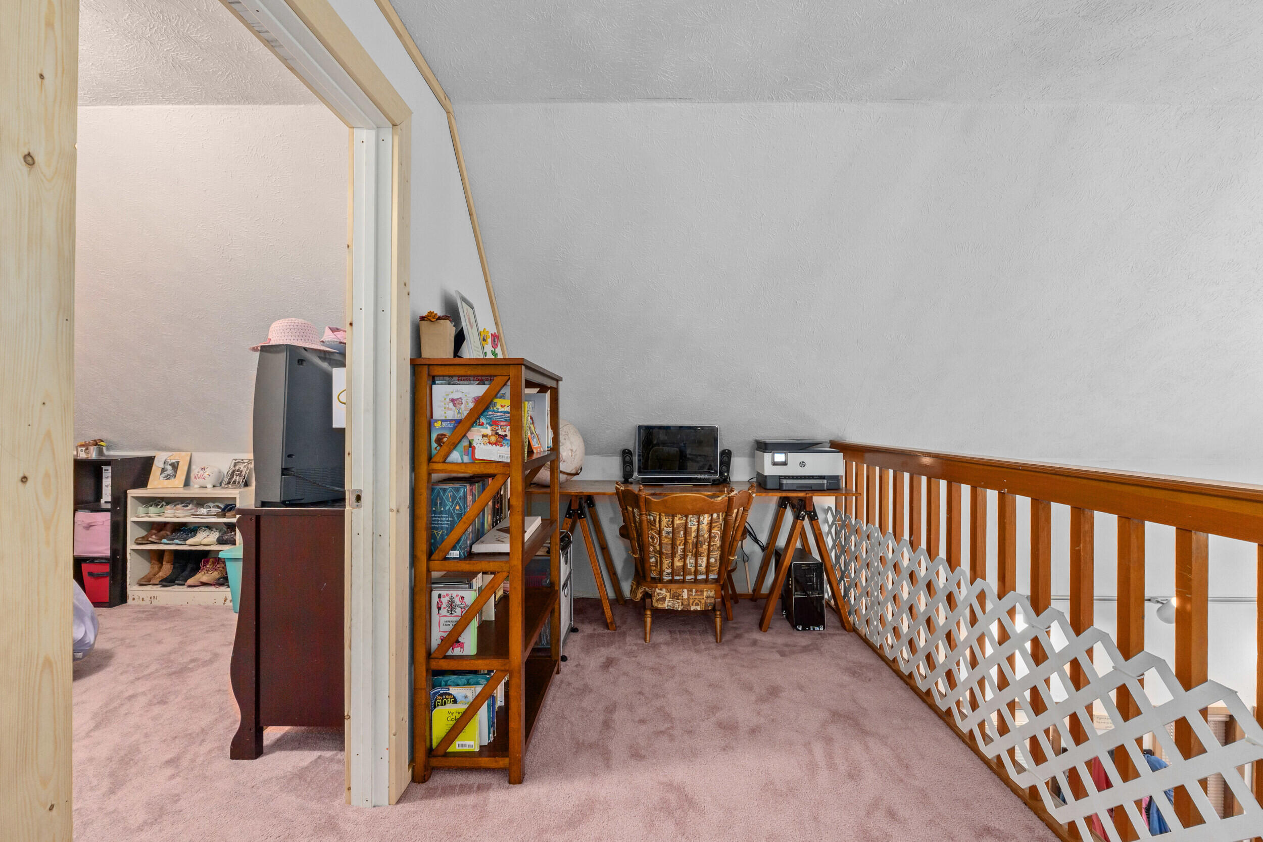 
                        Property photograph at
                        2594 TAMARACK DR
                      