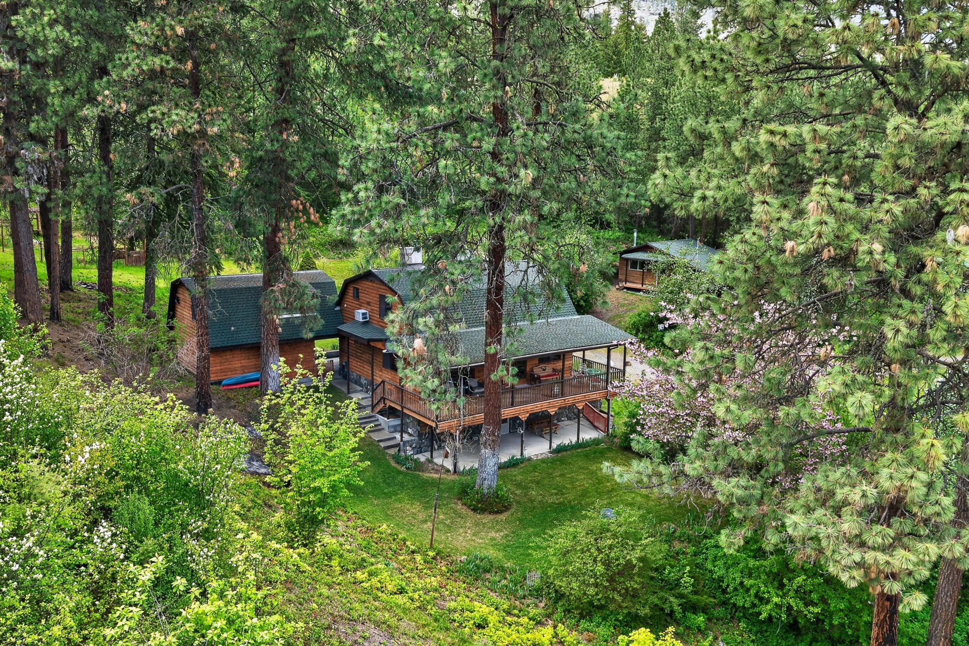 
                        Property photograph at
                        59 BISBEE CREEK LN
                      