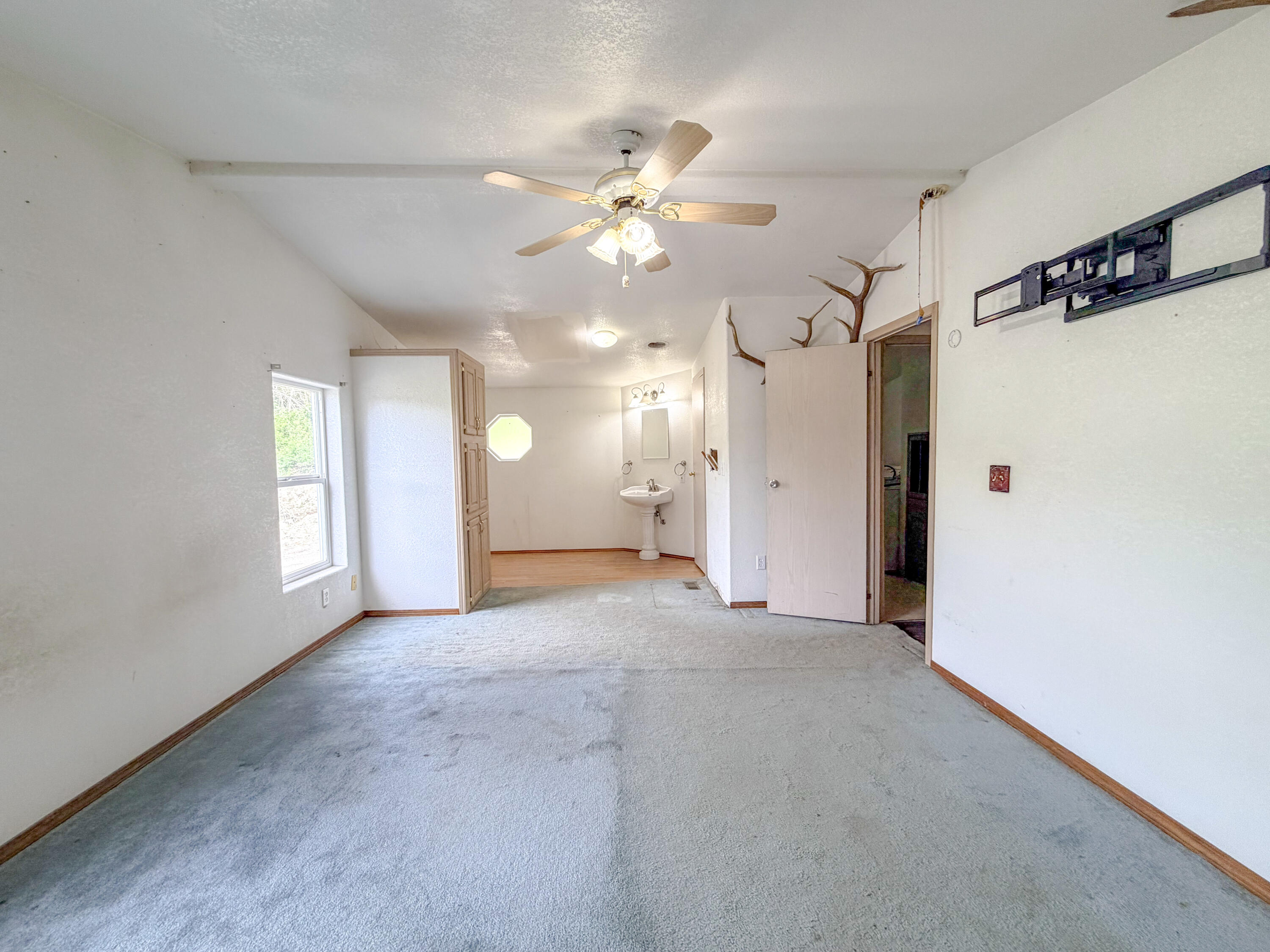 
                        Property photograph at
                        2897 MCNITT RD
                      