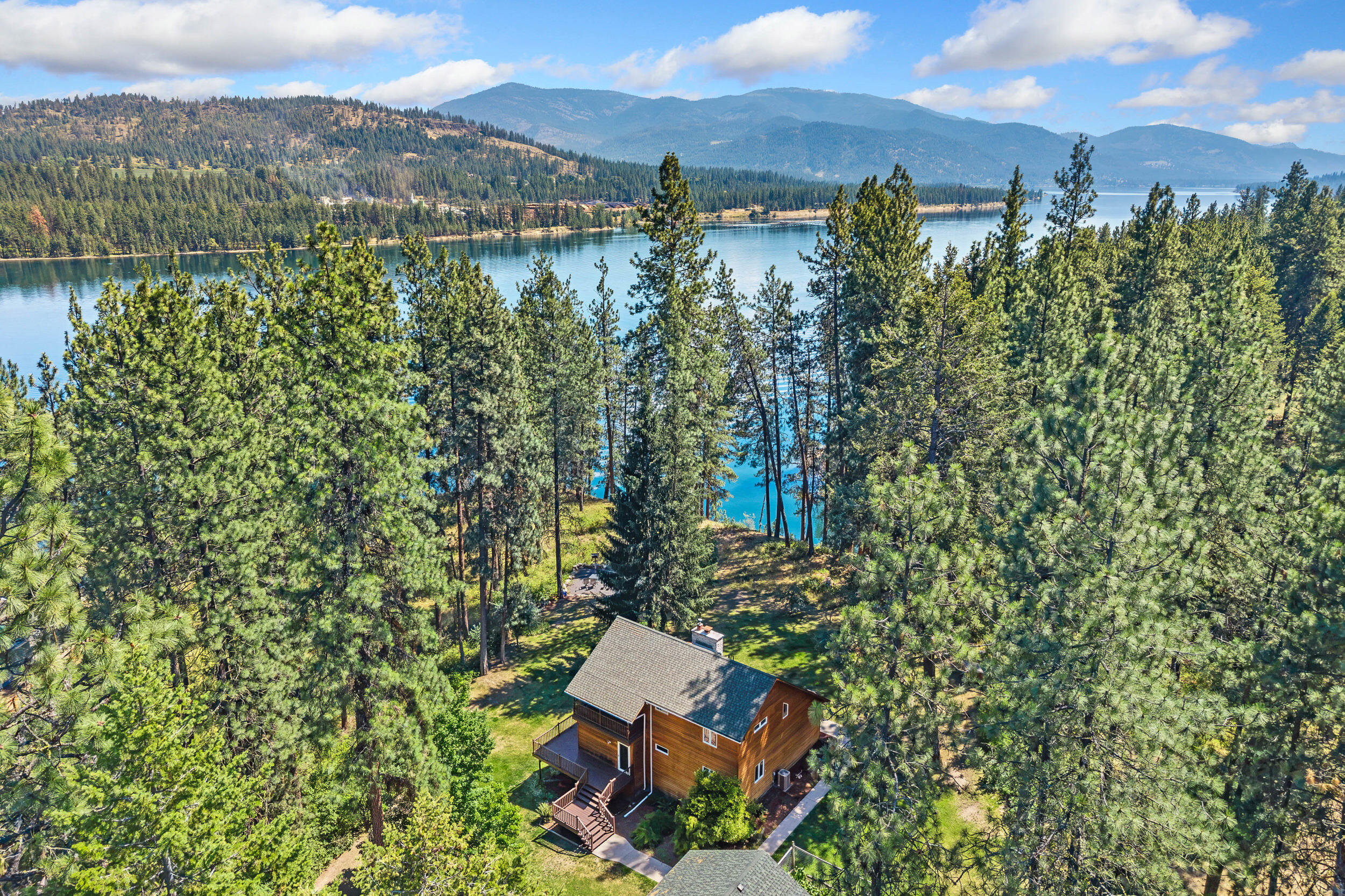 
            Exterior of
            61 COLUMBIA DR
          
