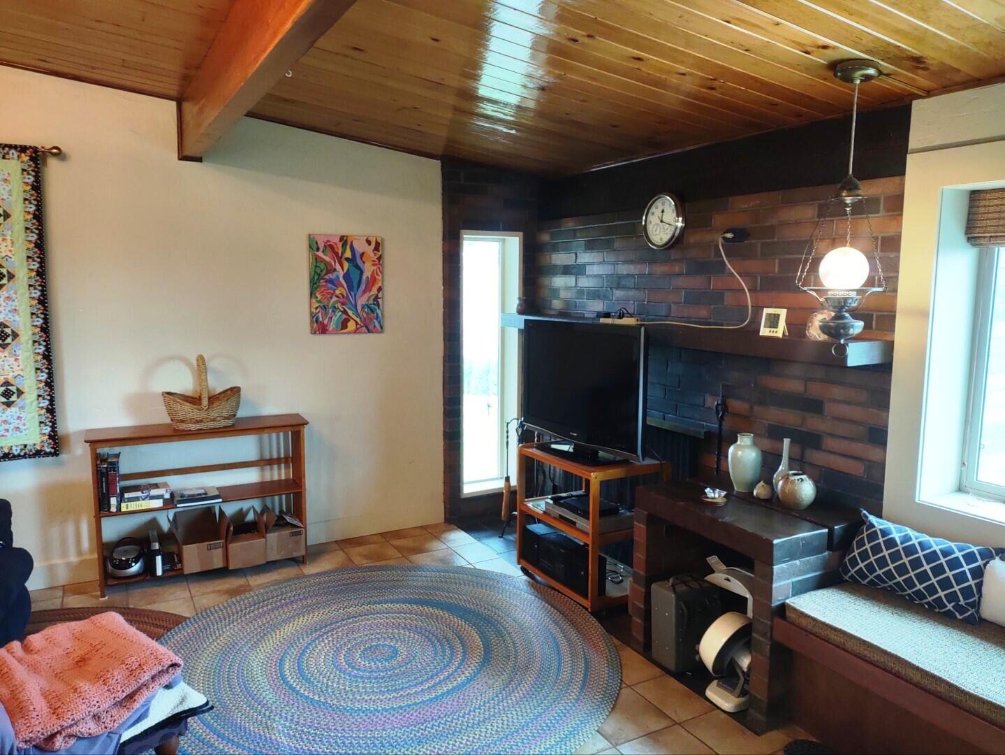 
                        Property photograph at
                        2175 W MCMANAMON RD
                      