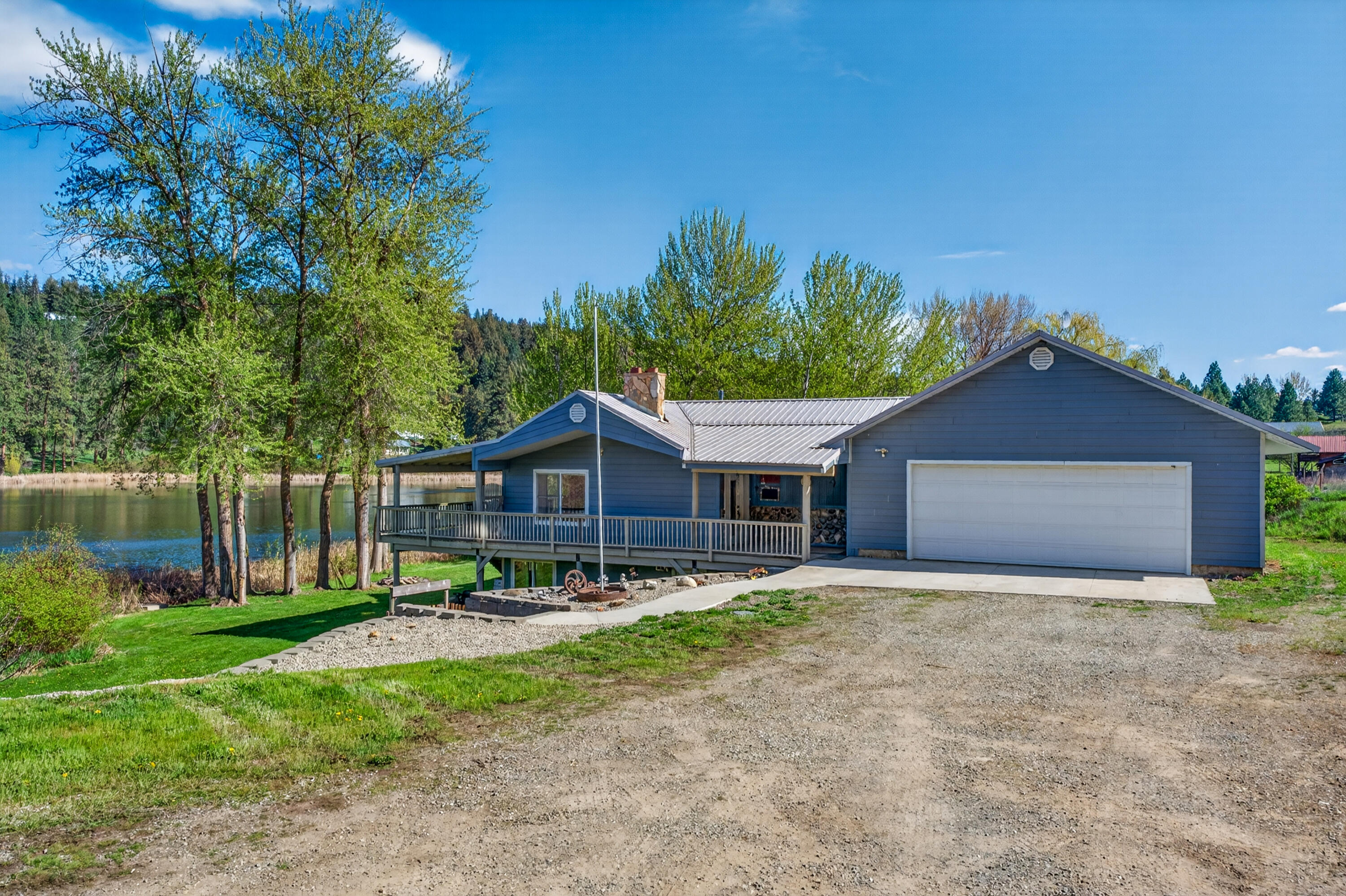 
                        Property photograph at
                        927 MISSION LAKE RD
                      