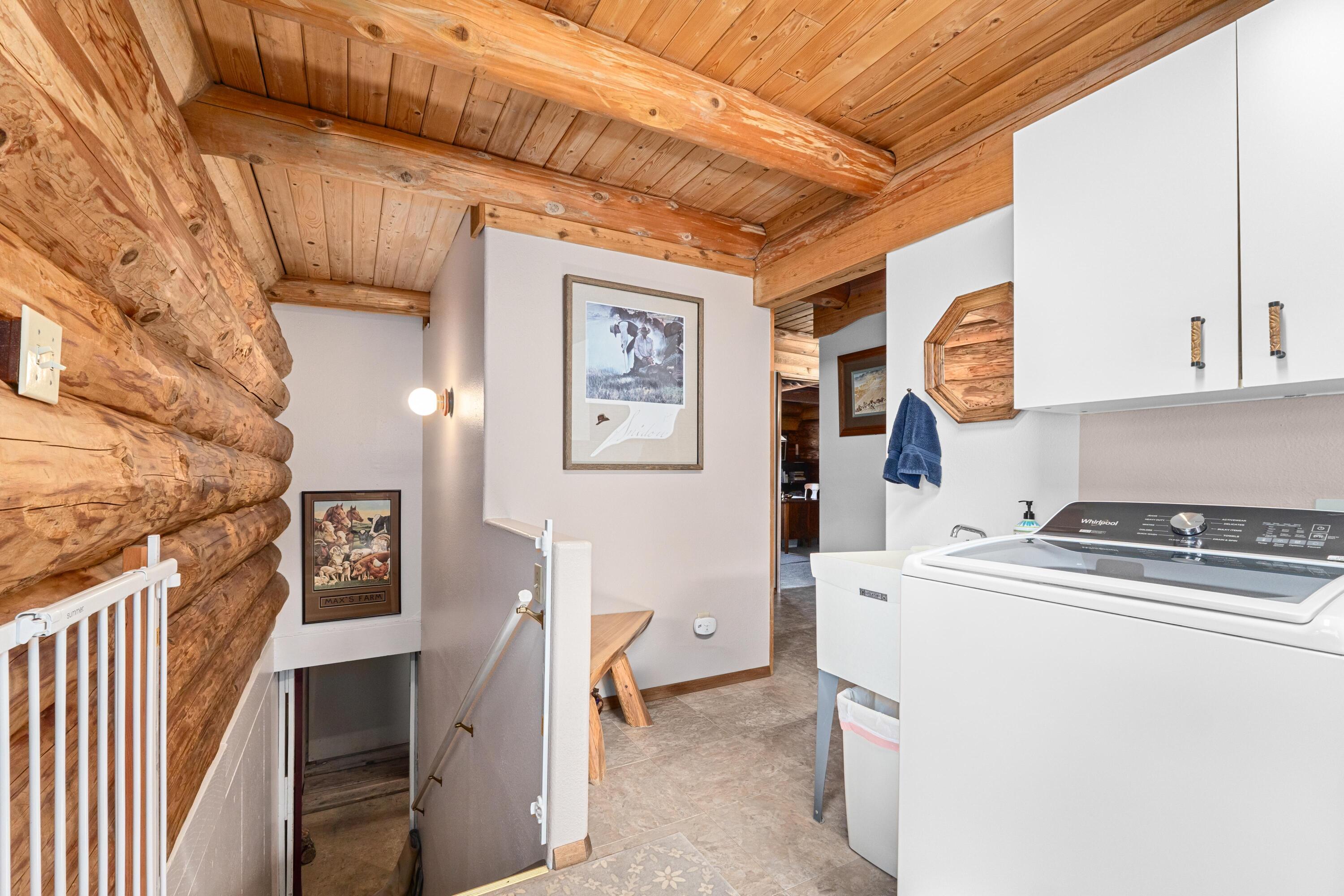 
                        Property photograph at
                        1114 N STOHR RD
                      
