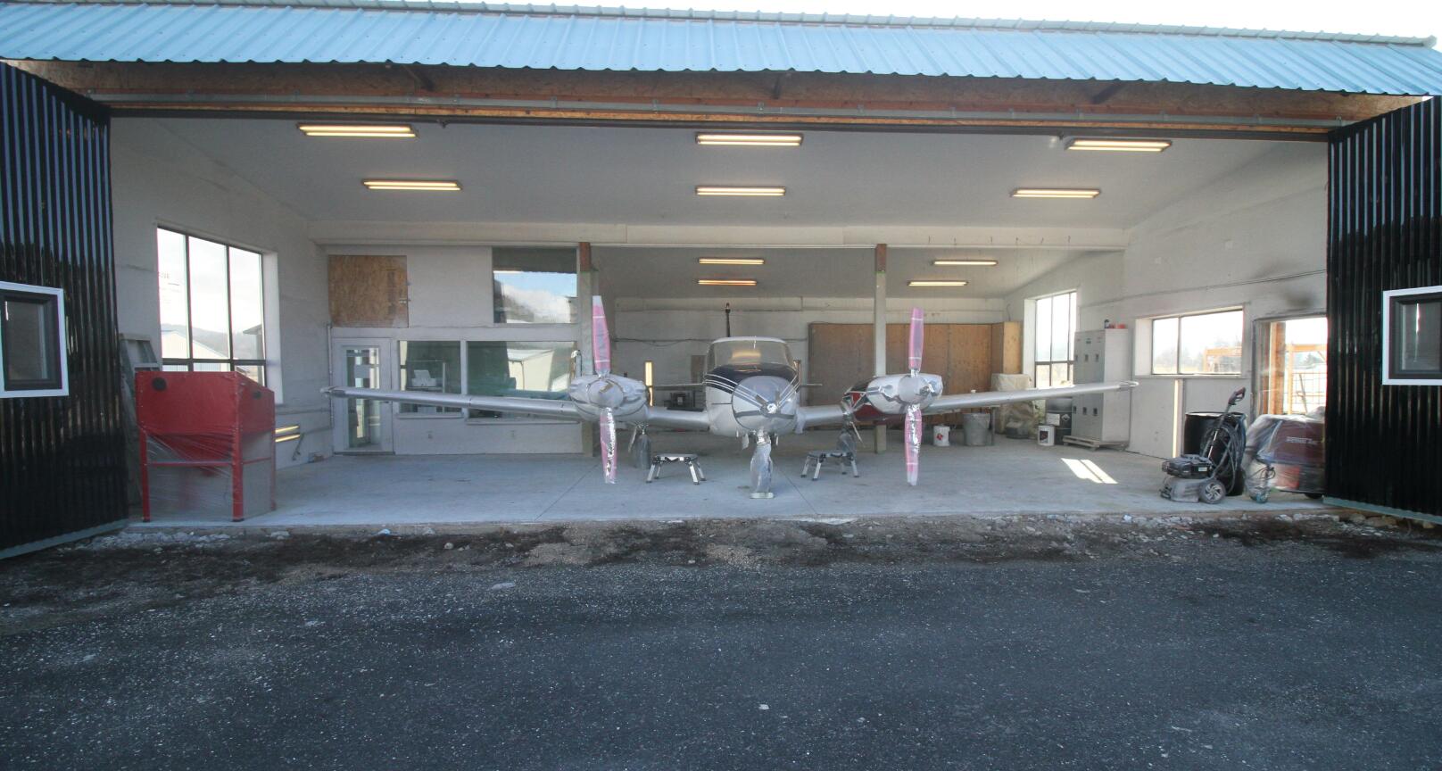 
                        Property photograph at
                        173M AIRPORT DR
                      