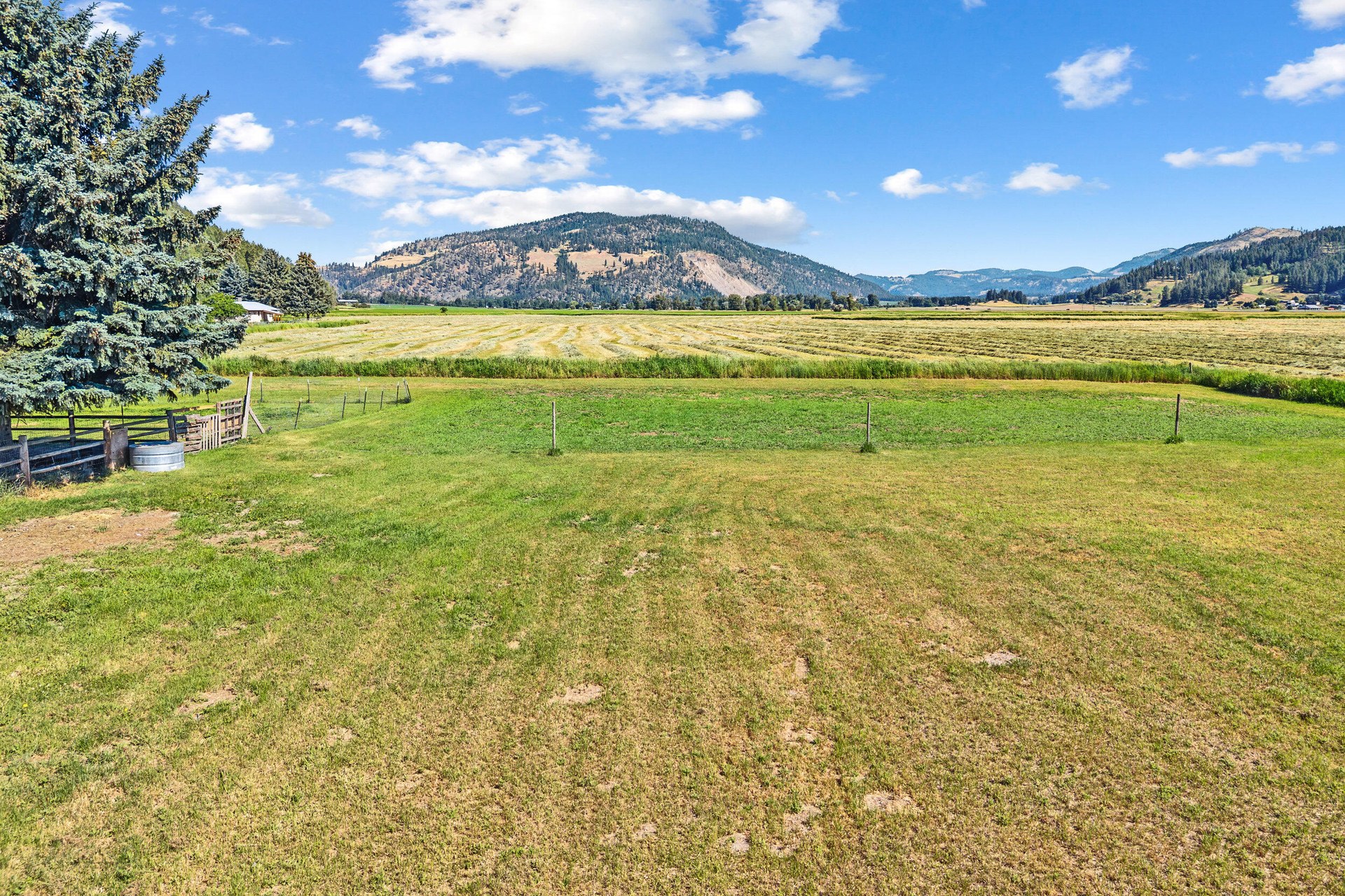 
                        Property photograph at
                        511 VALLEY WESTSIDE RD
                      