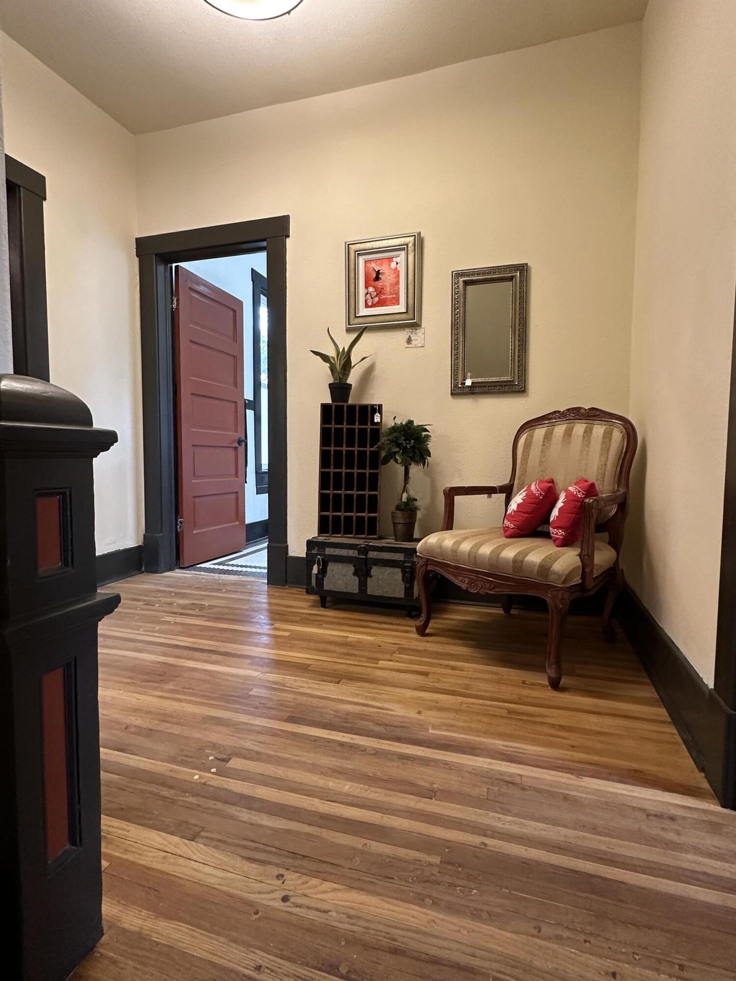 
                        Property photograph at
                        640 N ELM ST
                      