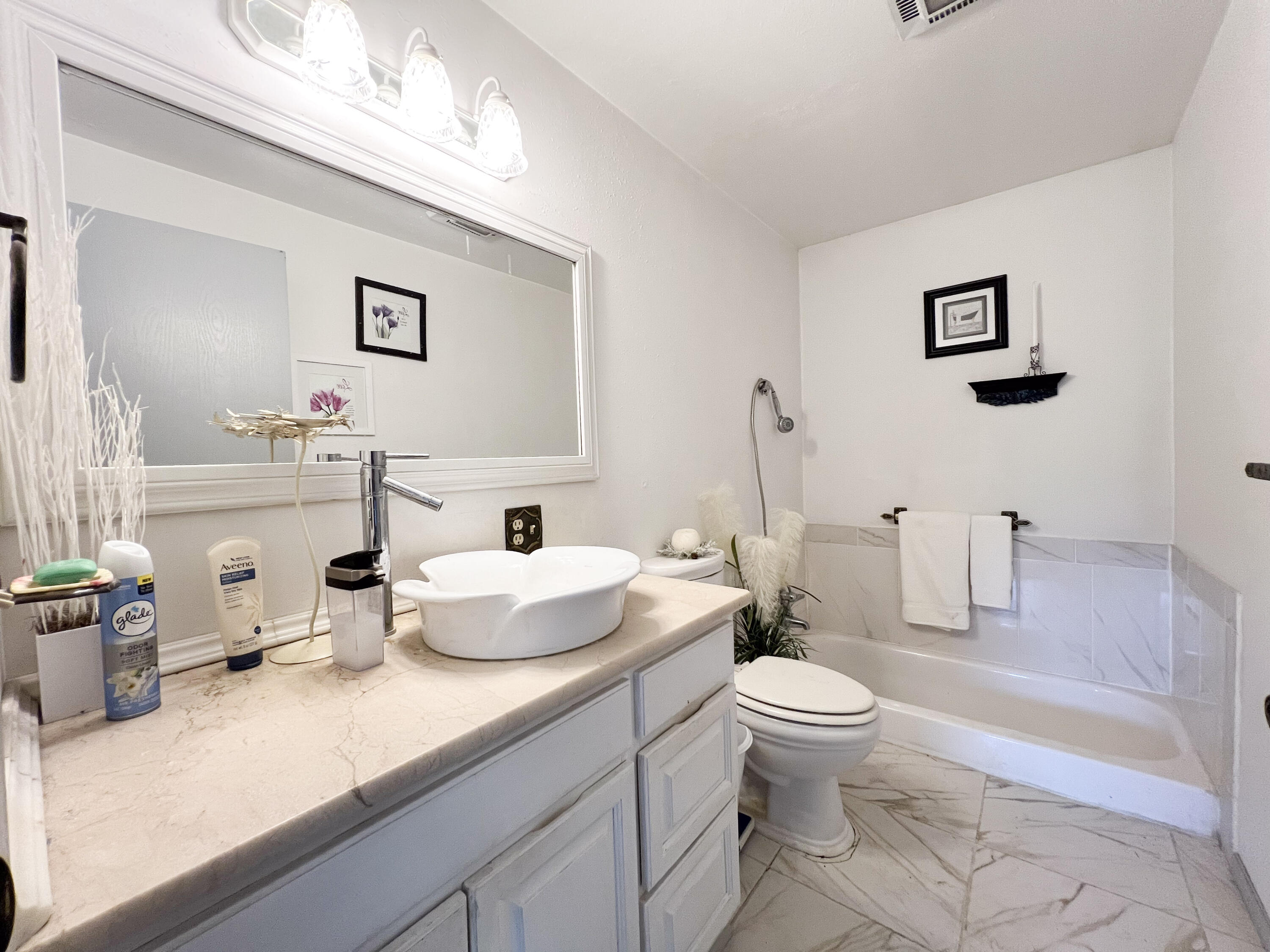 
                        Property photograph at
                        598 N HWY 395
                      
