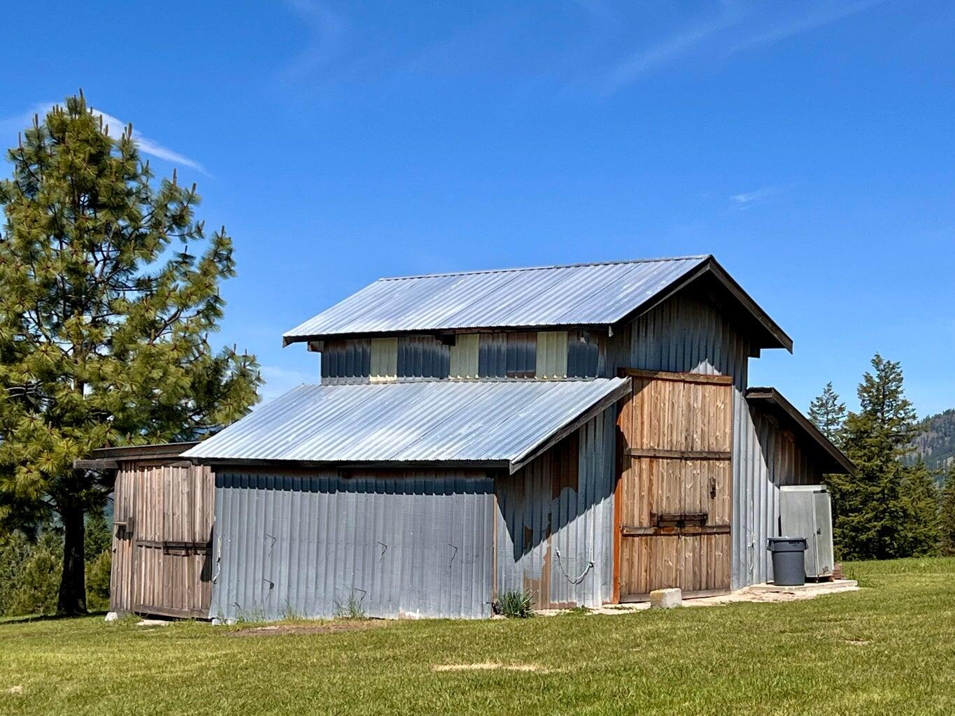 
                        Property photograph at
                        717 CONRAD HILL WAY
                      