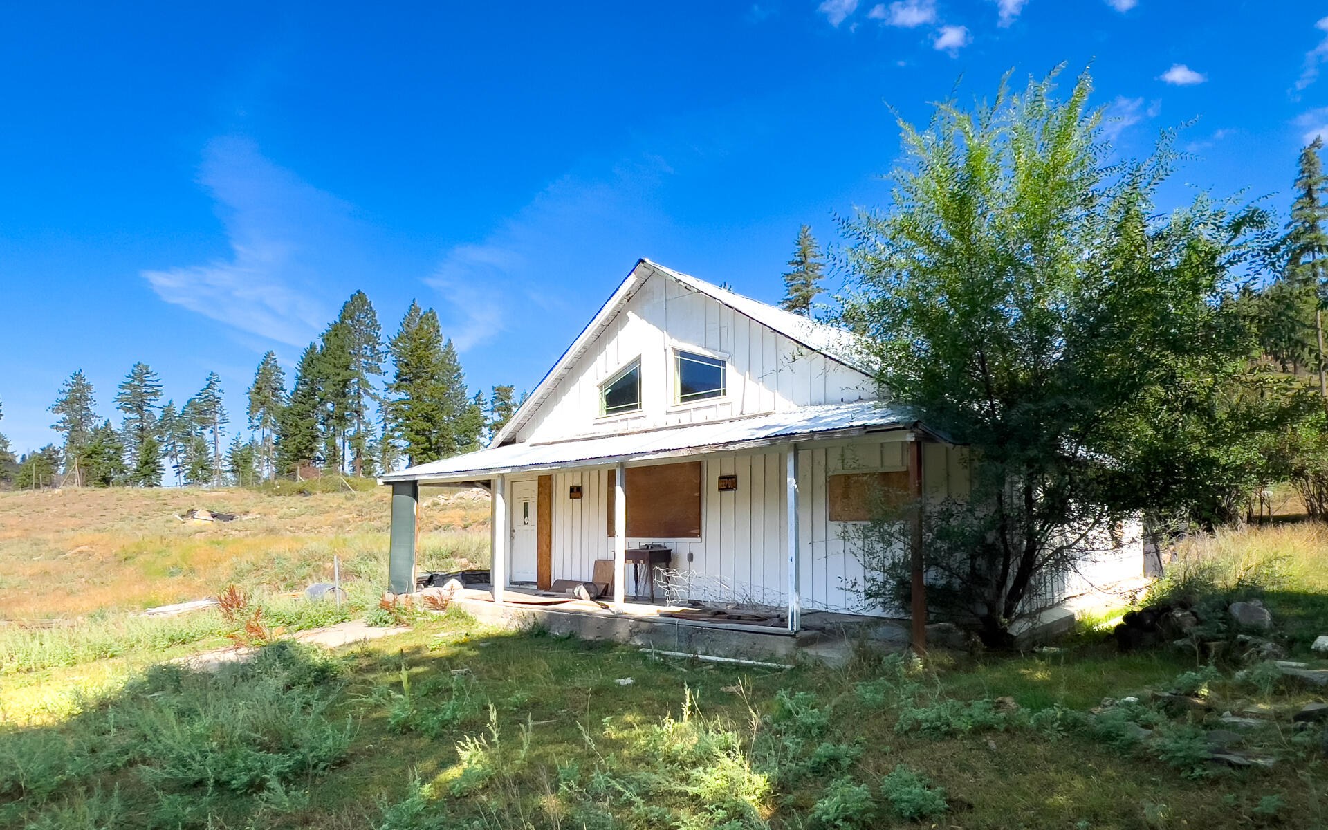 
                        Property photograph at
                        1949-B SCOTT RD
                      
