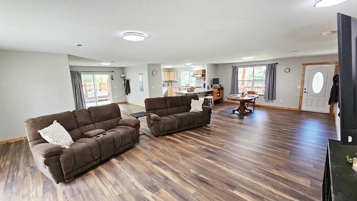 
                        Property photograph at
                        3277 OLD BALDY RD
                      