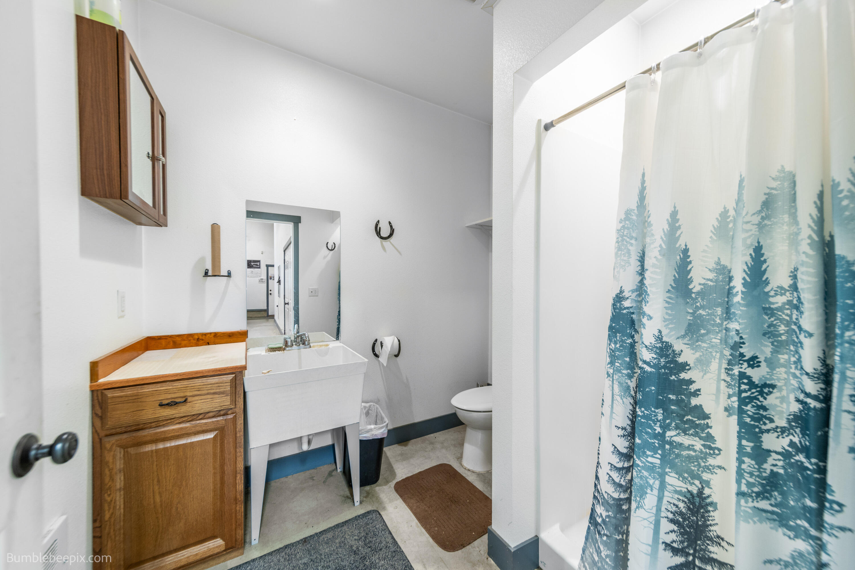 
                        Property photograph at
                        393958 HIGHWAY 20
                      