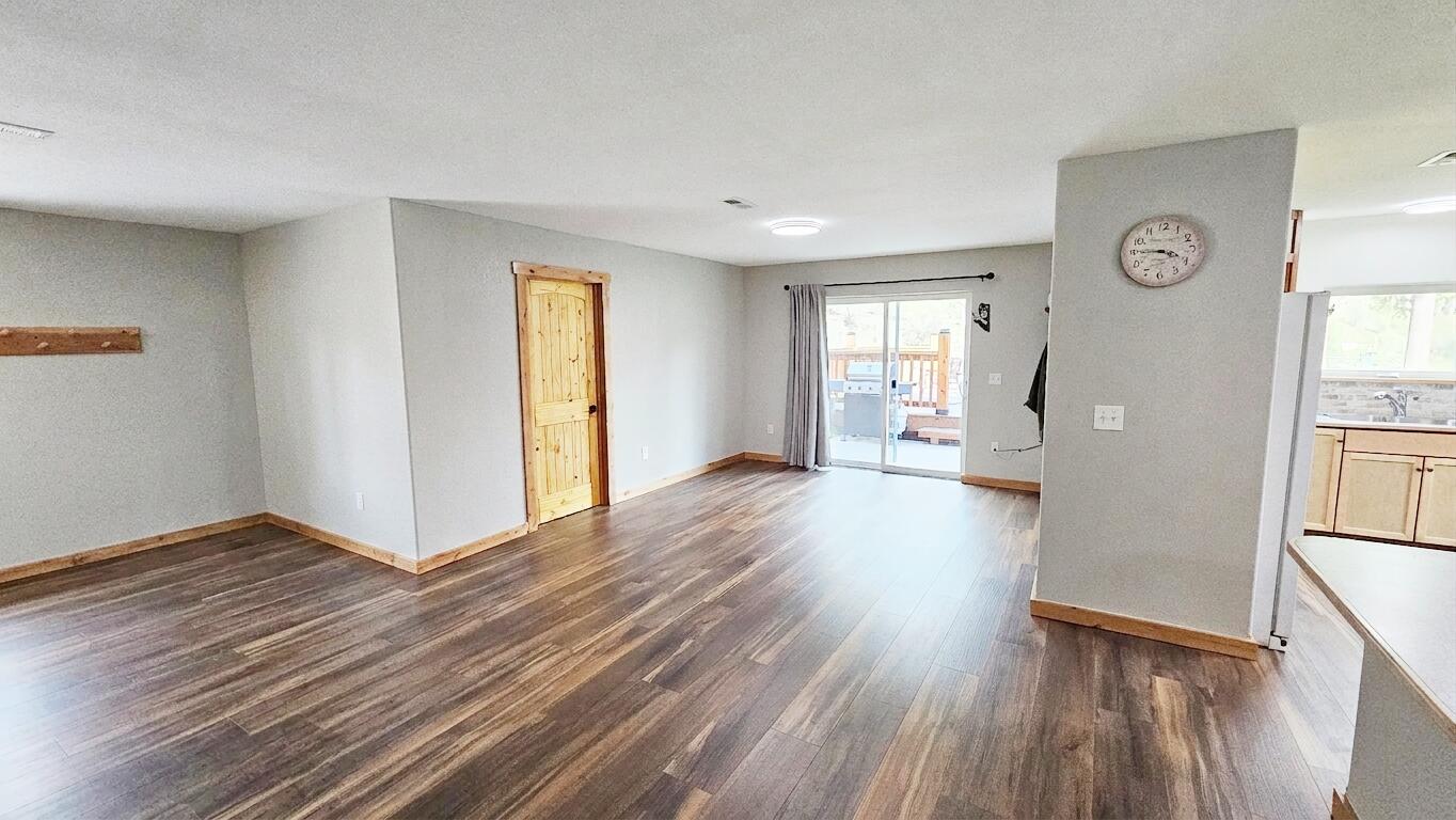
                        Property photograph at
                        3277 OLD BALDY RD
                      
