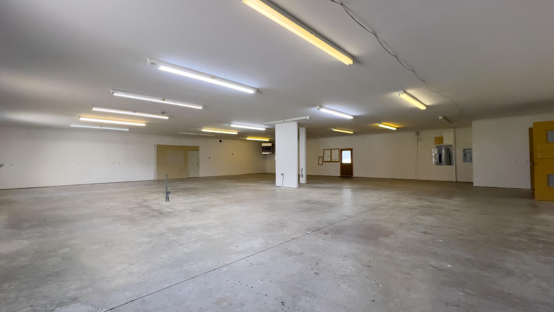 
                        Property photograph at
                        634 N 7TH ST E
                      