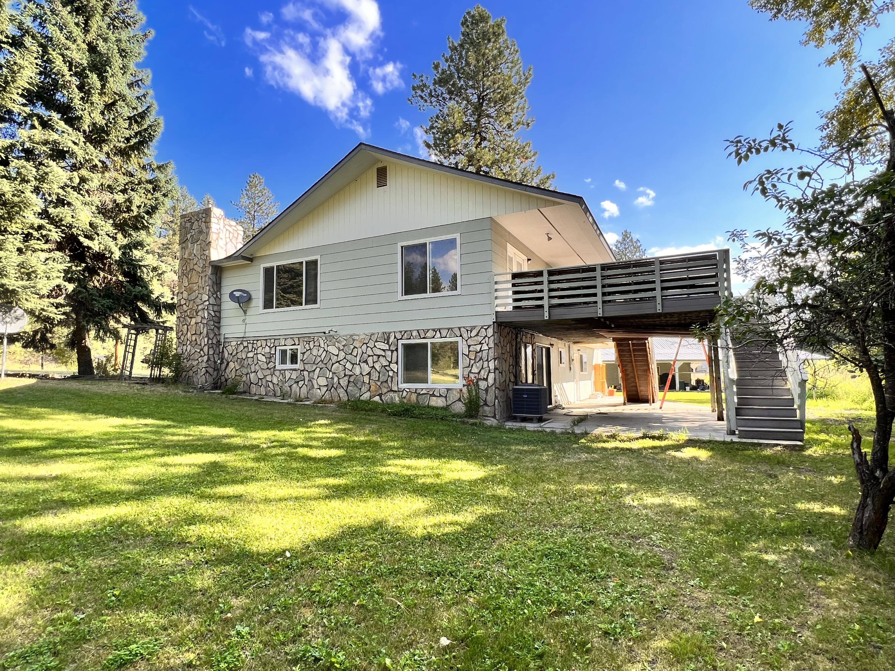 
                        Property photograph at
                        17320 HIGHWAY 21 N
                      