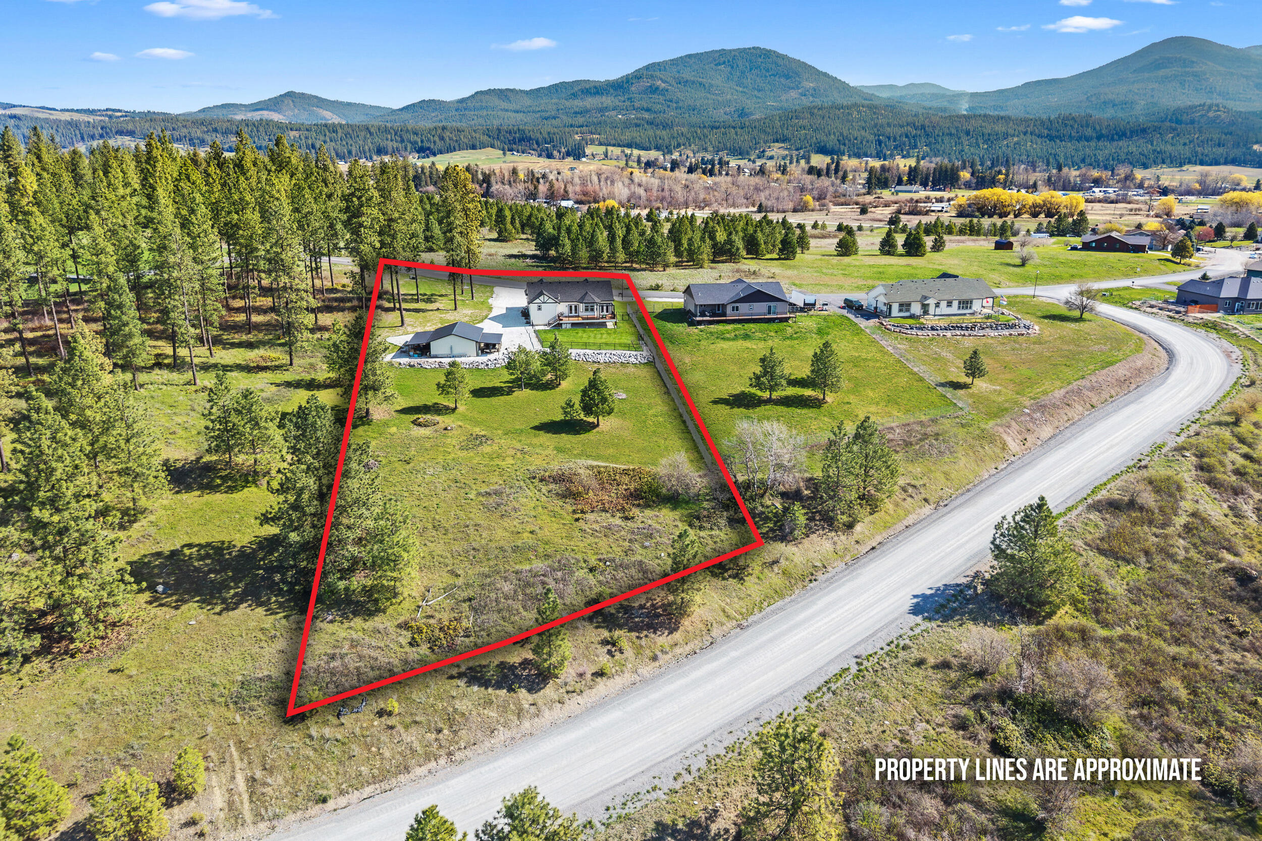 
                        Property photograph at
                        305 MAVEN WAY
                      