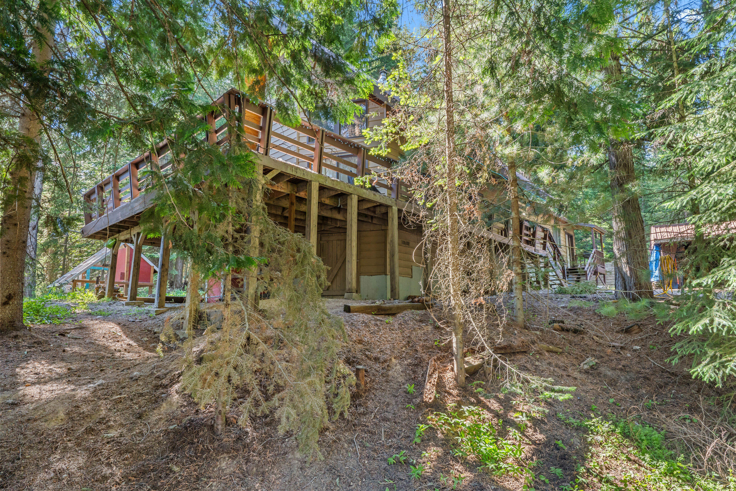 
                        Property photograph at
                        2594 TAMARACK DR
                      