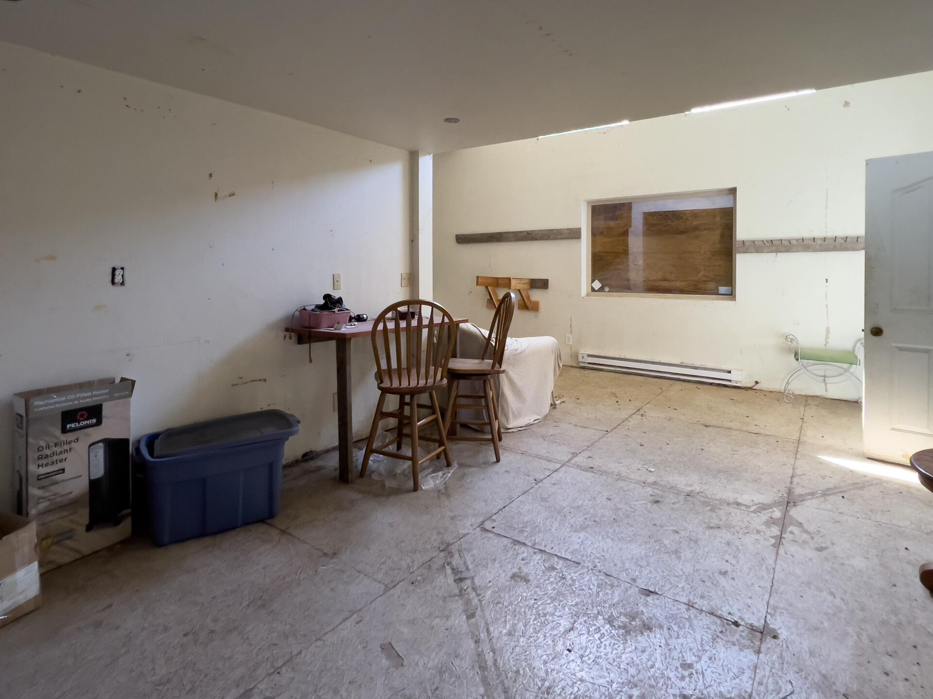 
                        Property photograph at
                        1949-B SCOTT RD
                      