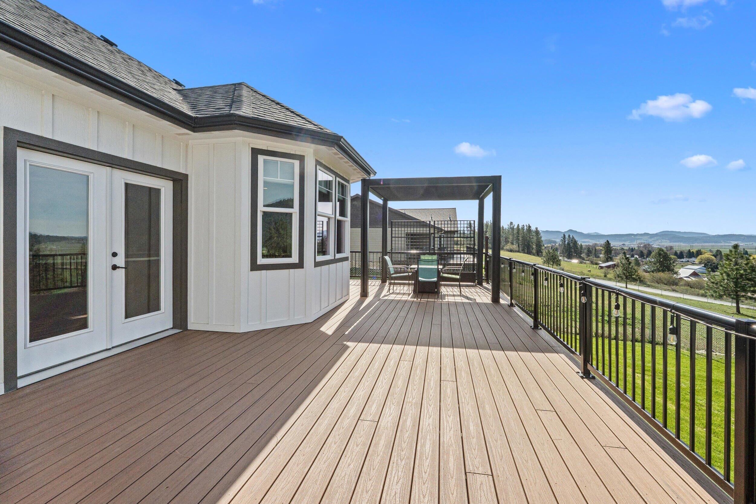 
                        Property photograph at
                        305 MAVEN WAY
                      