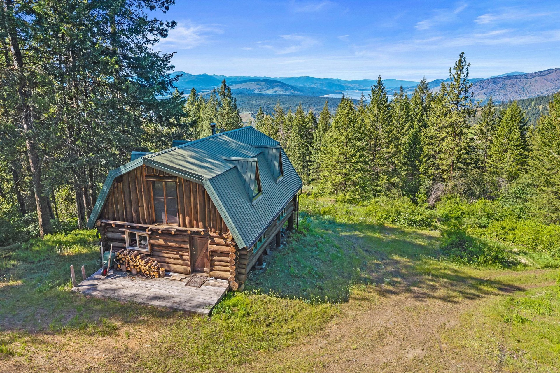 
                        Property photograph at
                        41XX BISSEL RD
                      