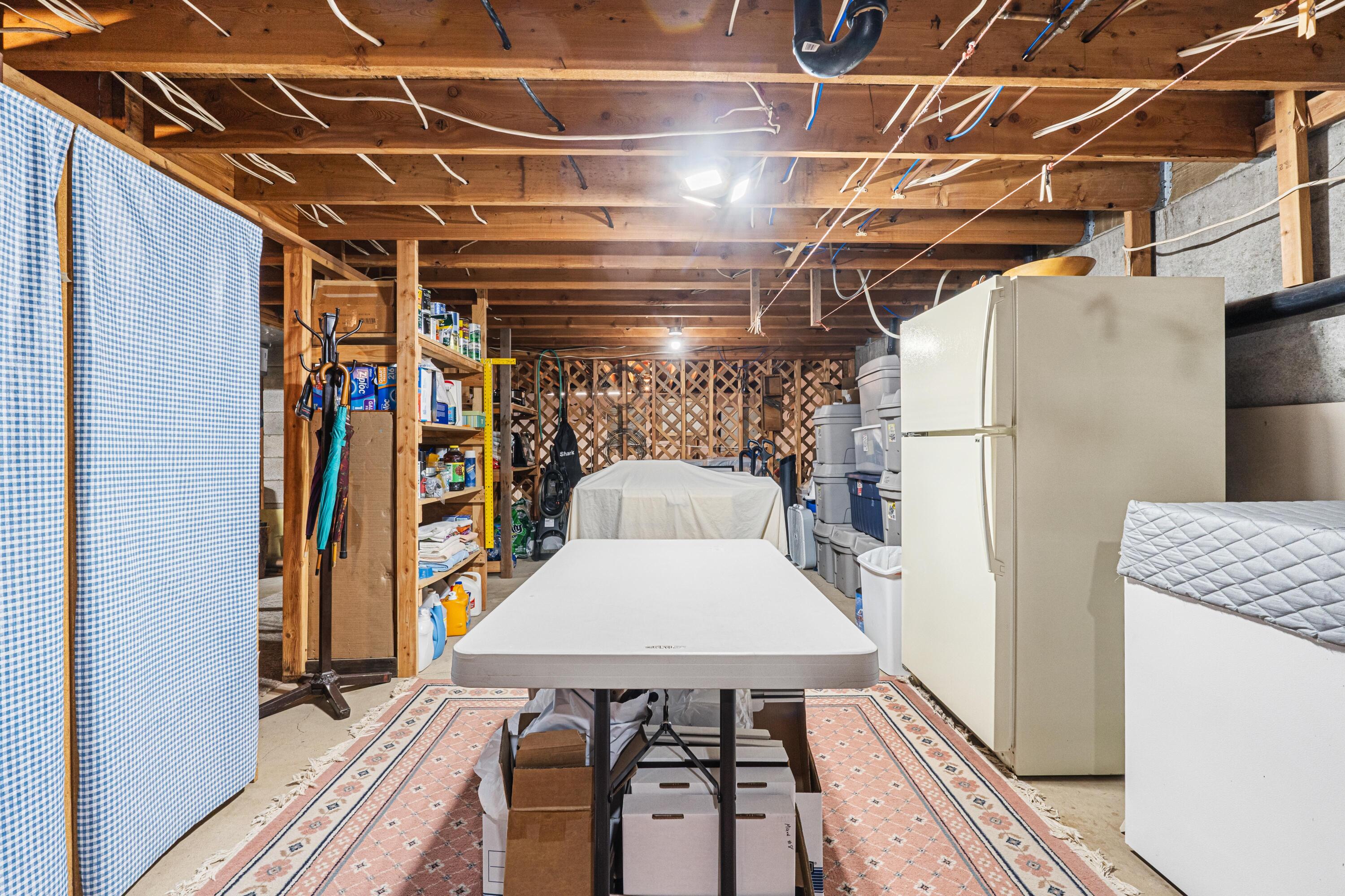 
                        Property photograph at
                        1114 N STOHR RD
                      