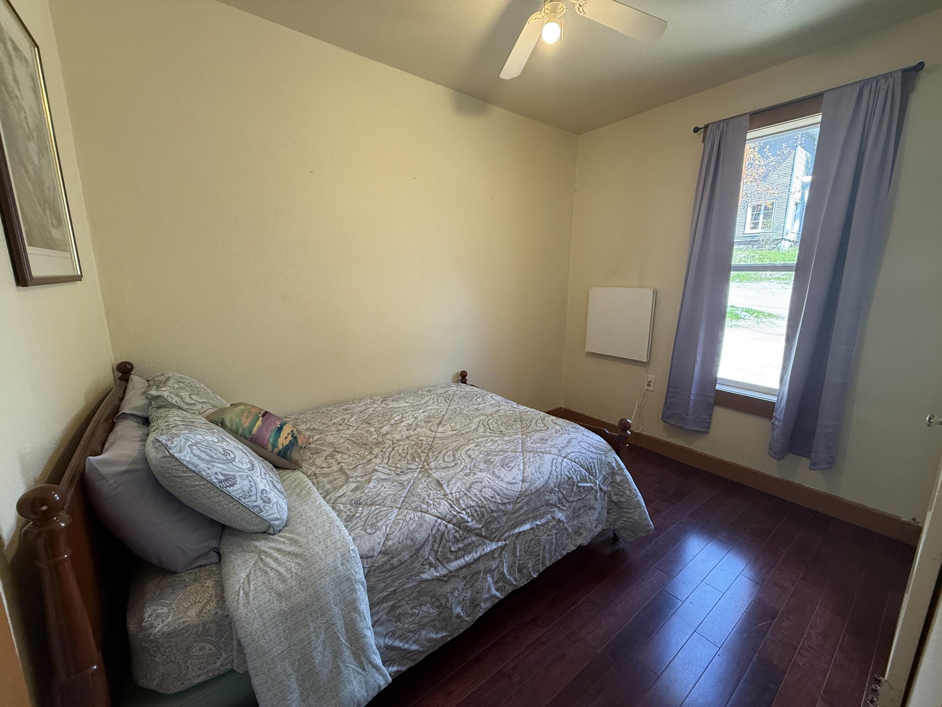 
                        Property photograph at
                        640 N ELM ST
                      