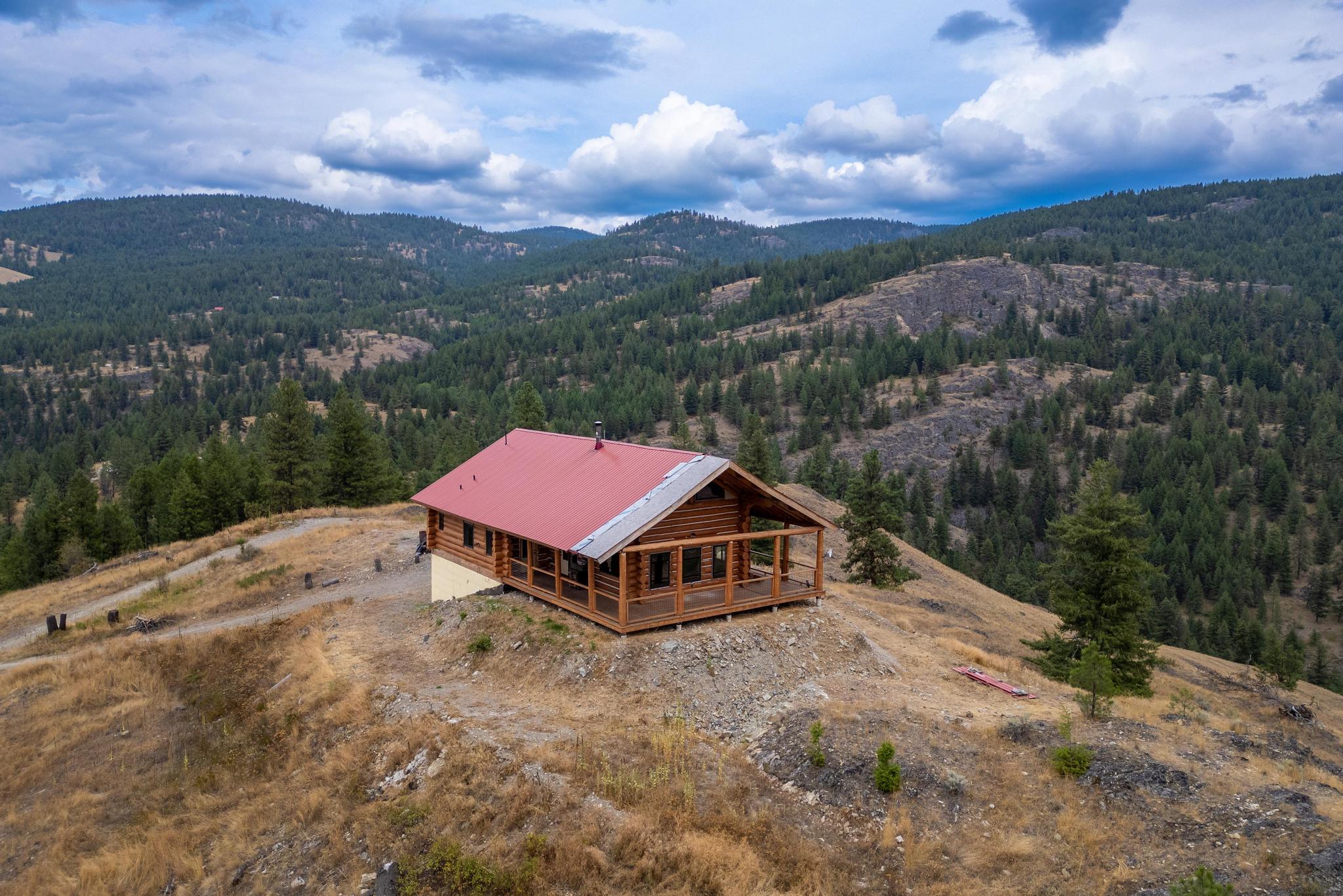 
                        Property photograph at
                        112 SUGARLOAF RD
                      