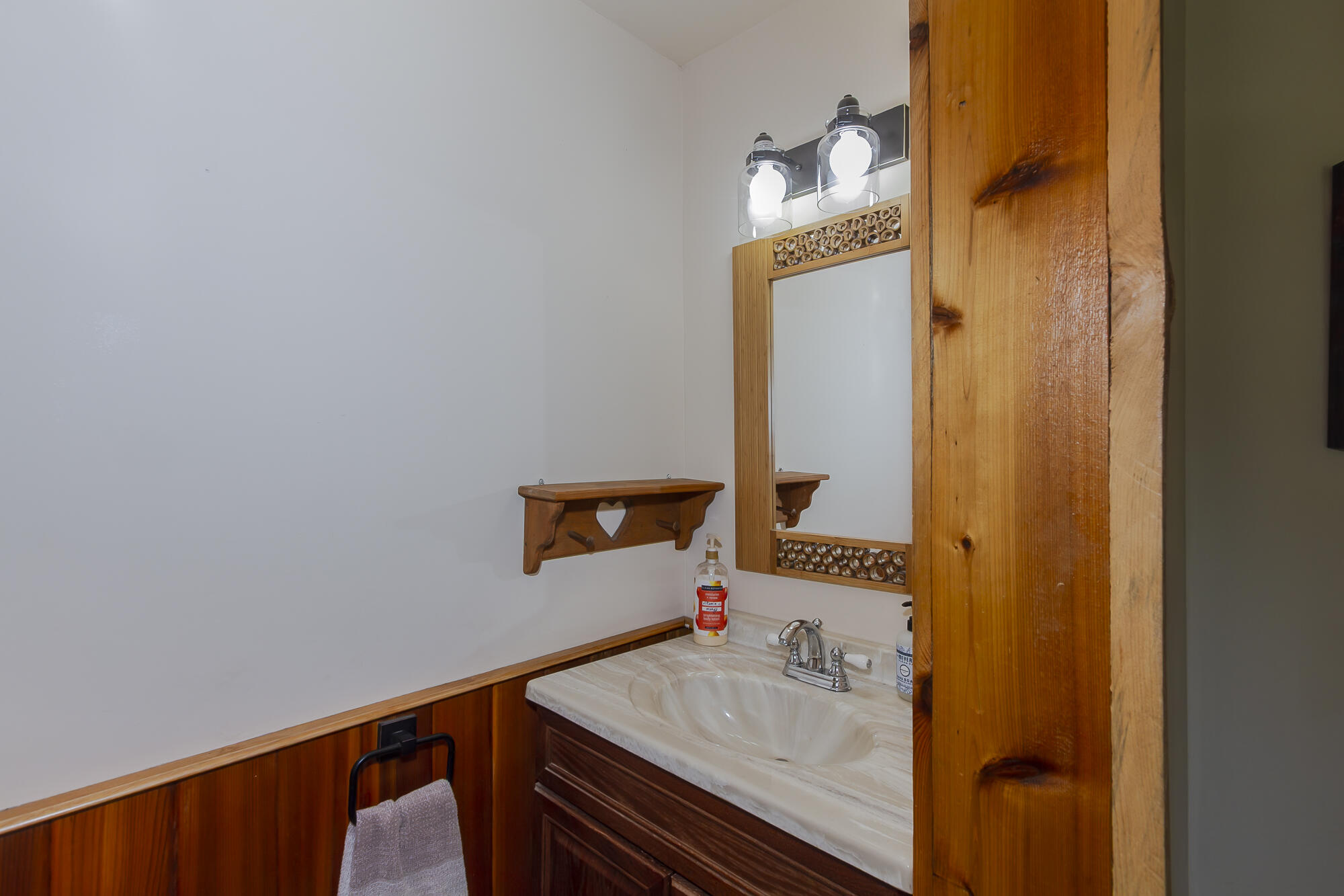 
                        Property photograph at
                        798 BARZEE RD
                      