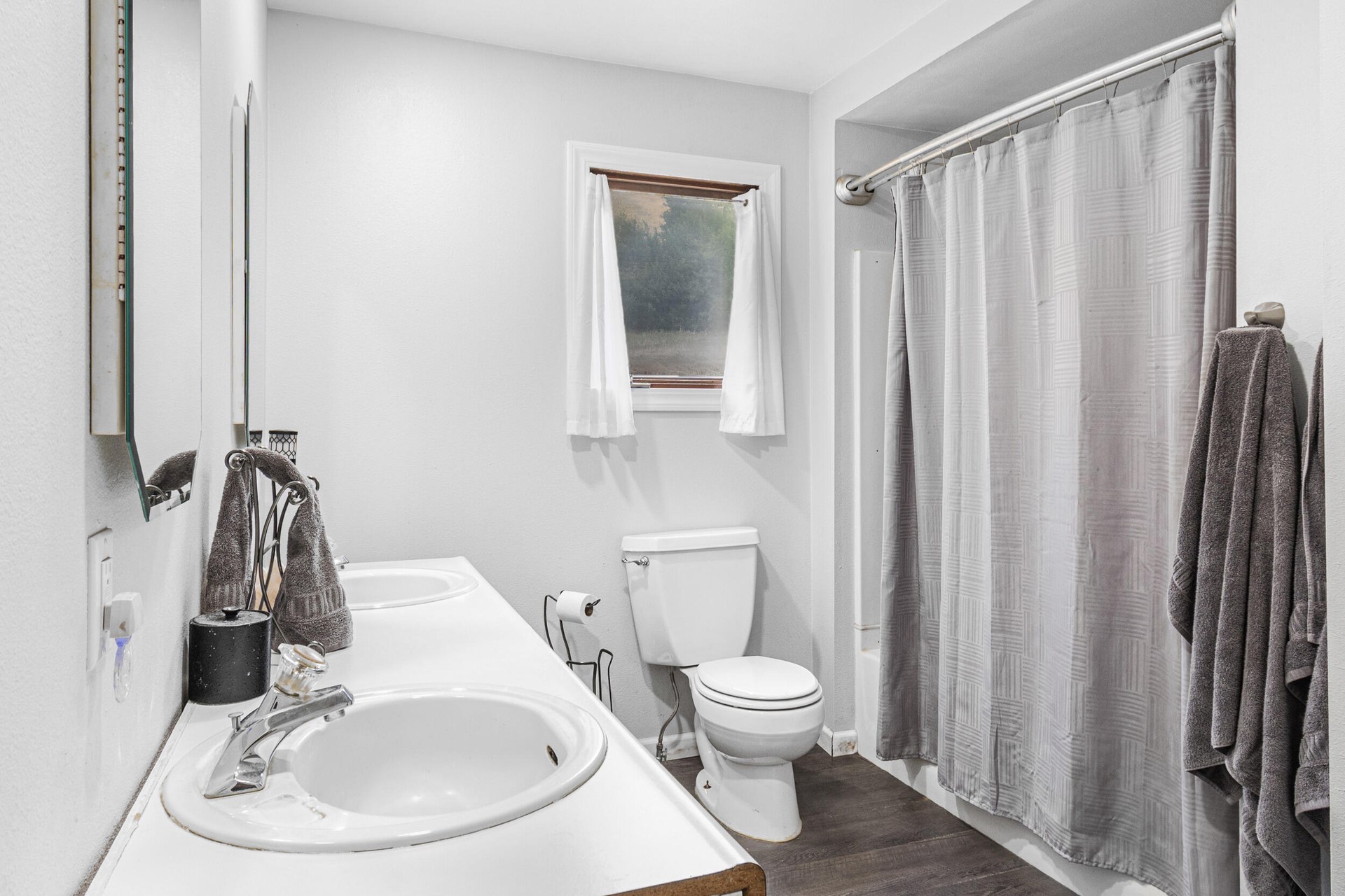 
                        Property photograph at
                        792 A HWY 395 N
                      