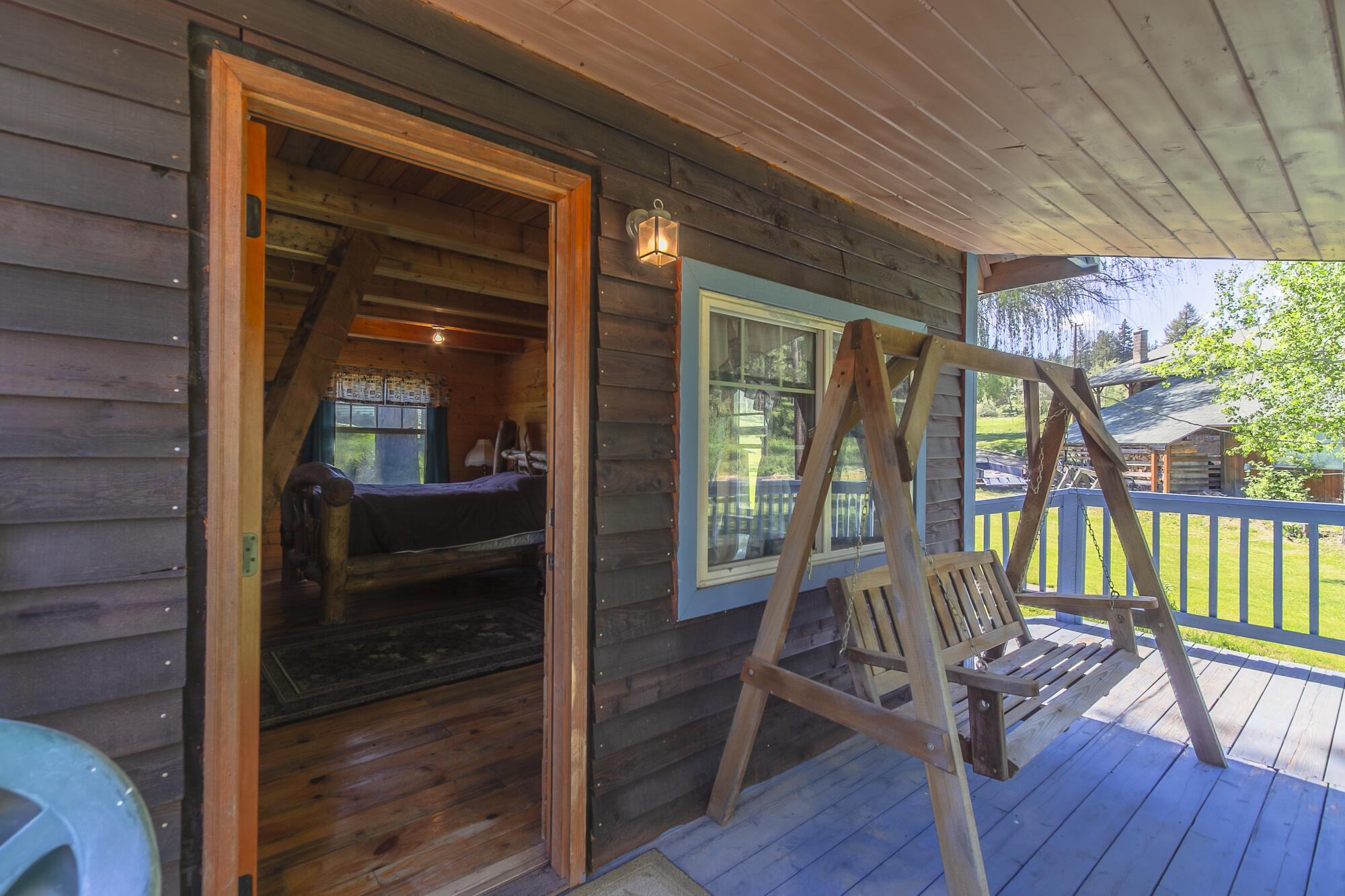 
                        Property photograph at
                        798 BARZEE RD
                      