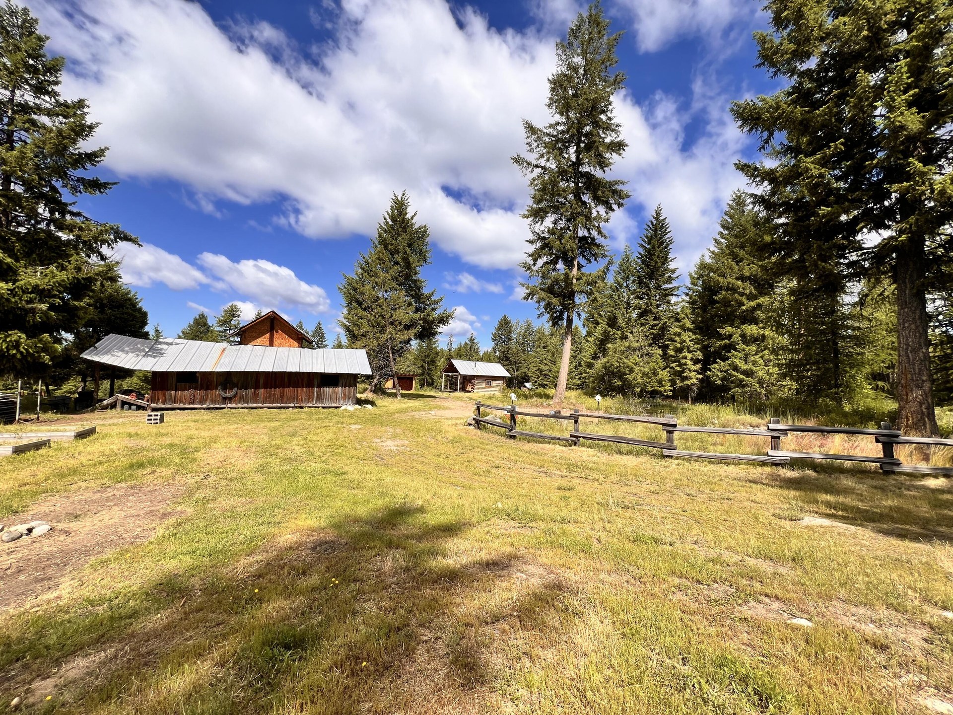 
                        Property photograph at
                        177 FIRST CREEK RD
                      
