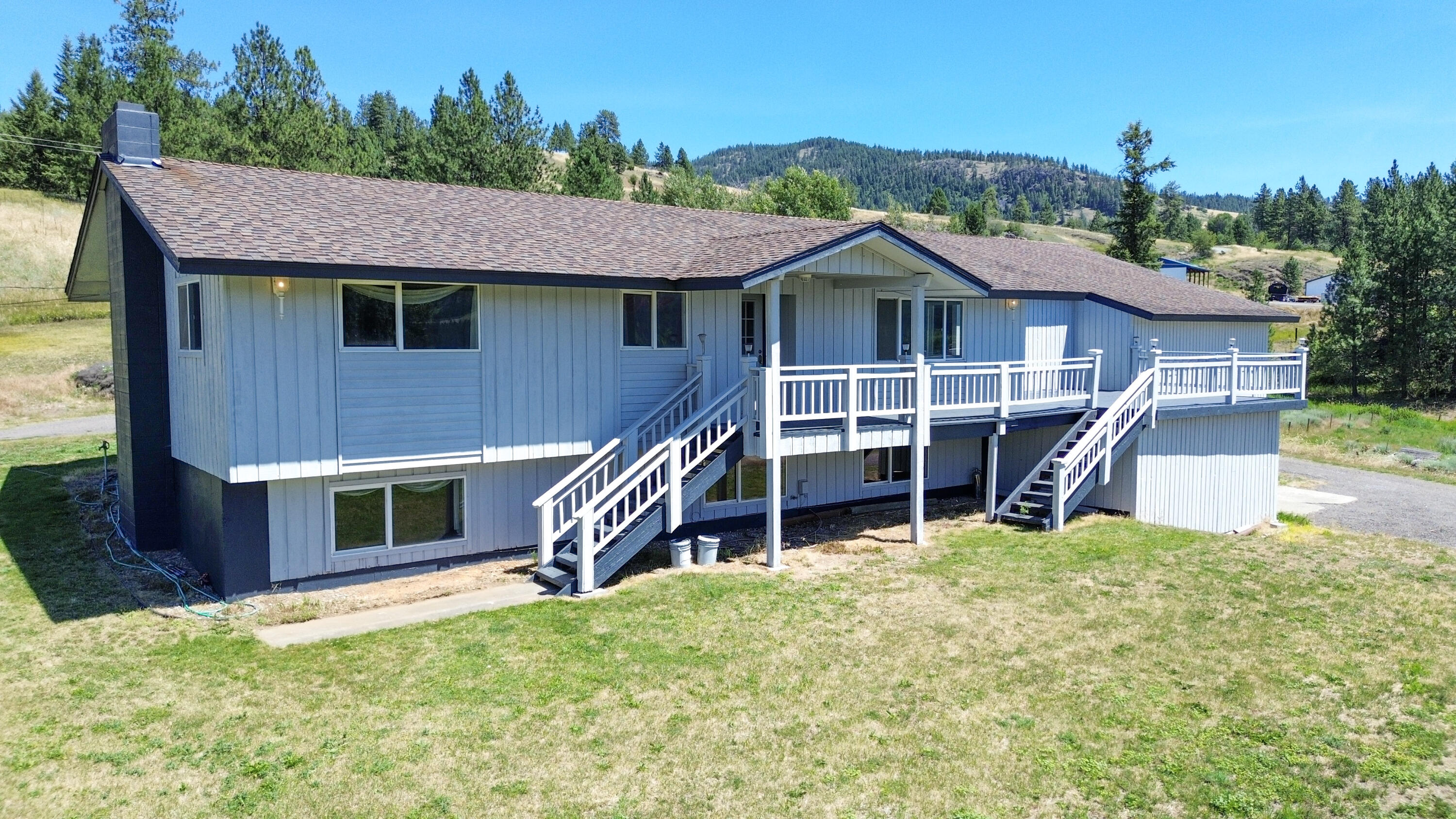
            Exterior of
            598 N HWY 395
          