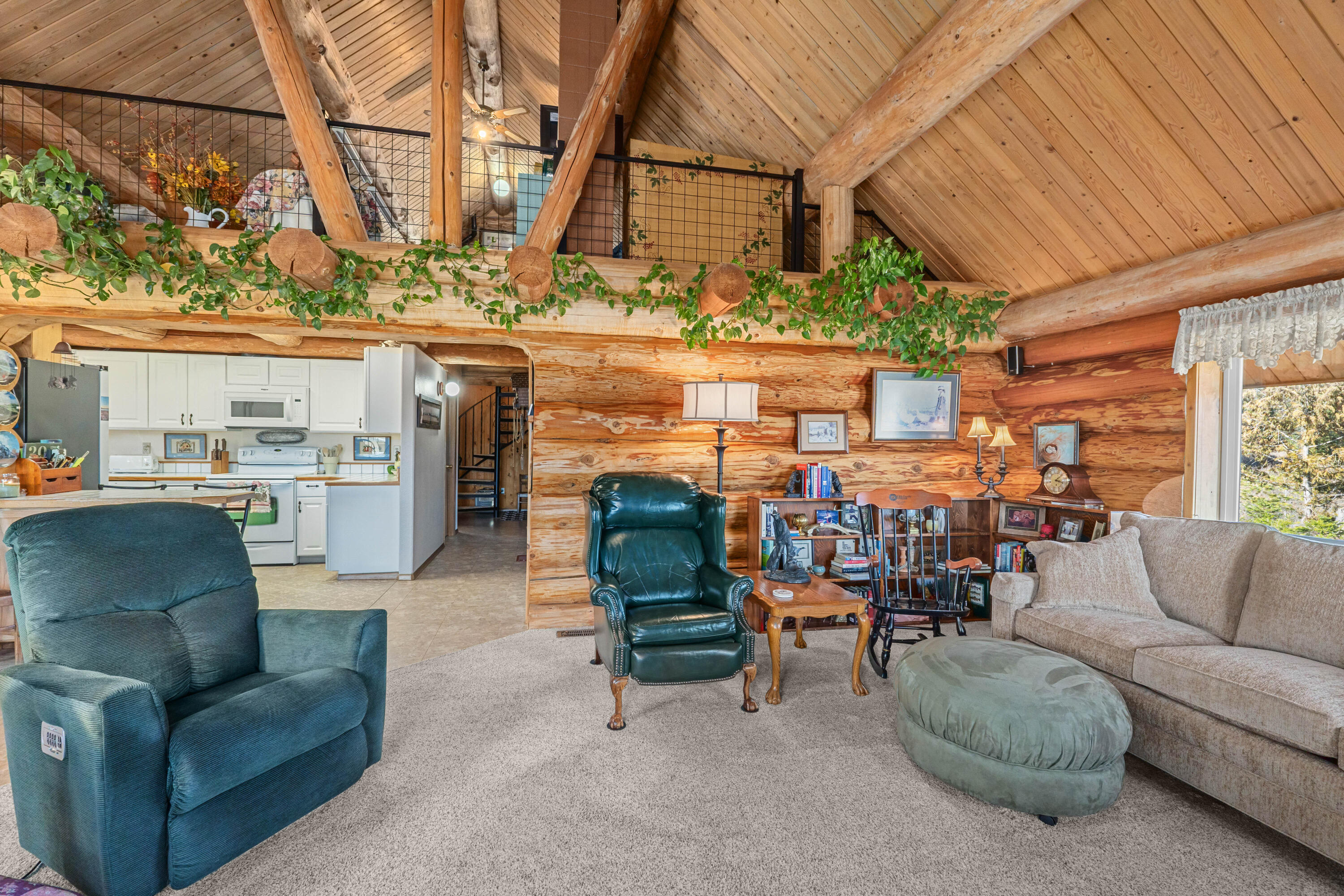 
                        Property photograph at
                        1114 N STOHR RD
                      